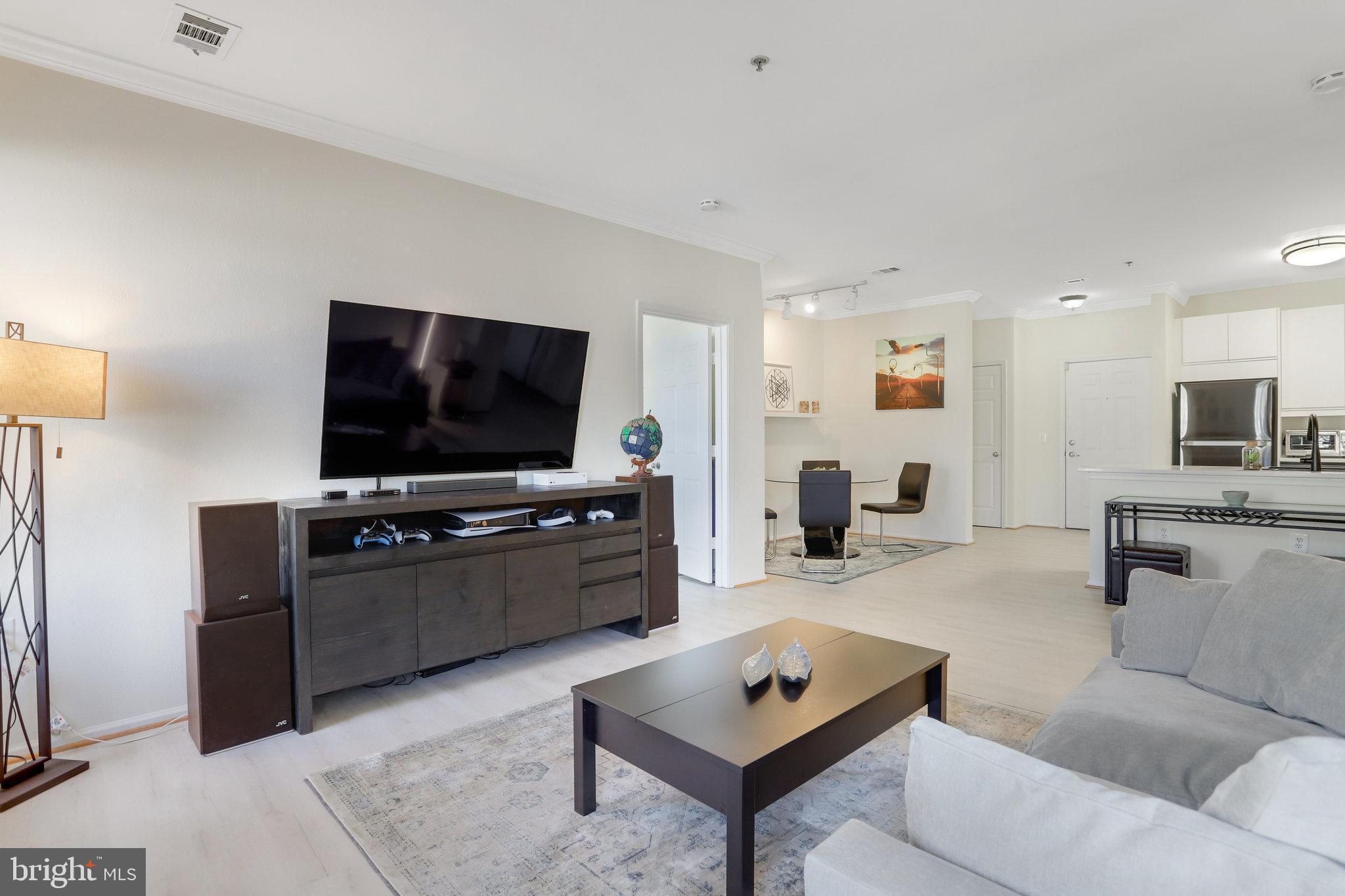 HIGH POINTE AT JEFFERSON - Residential