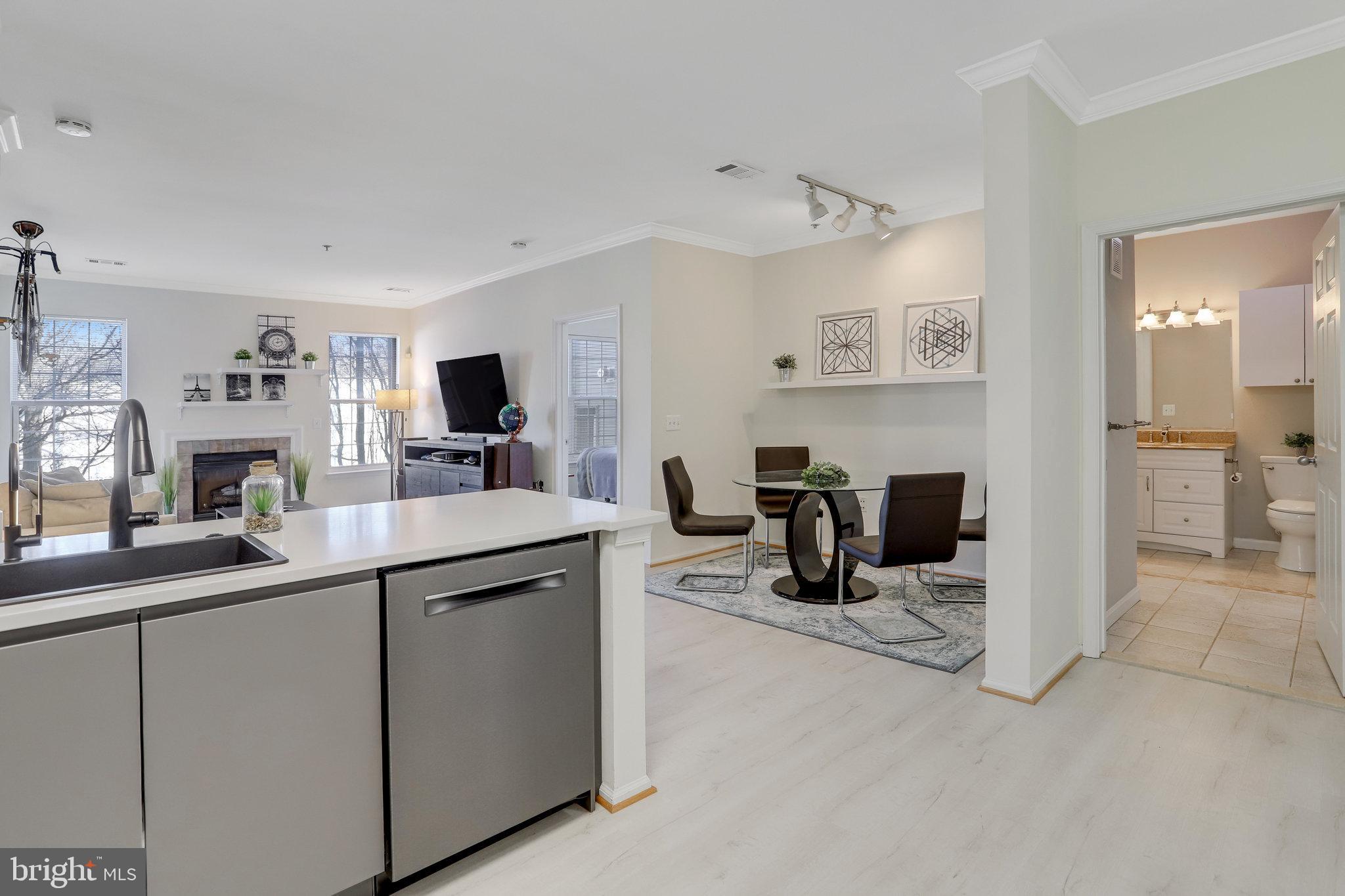 HIGH POINTE AT JEFFERSON - Residential