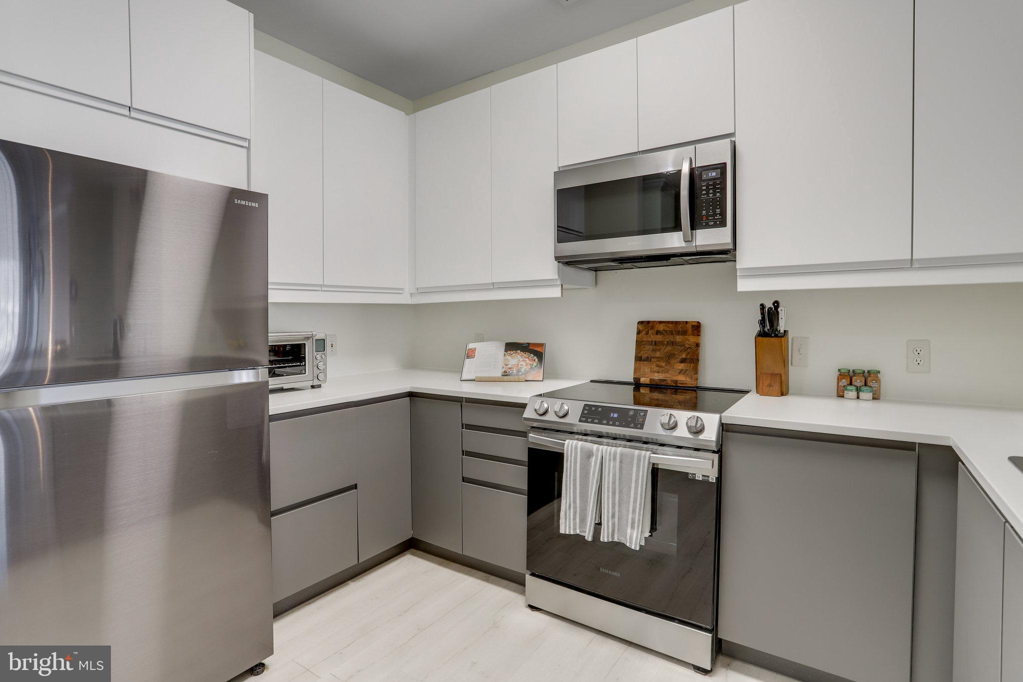 HIGH POINTE AT JEFFERSON - Residential