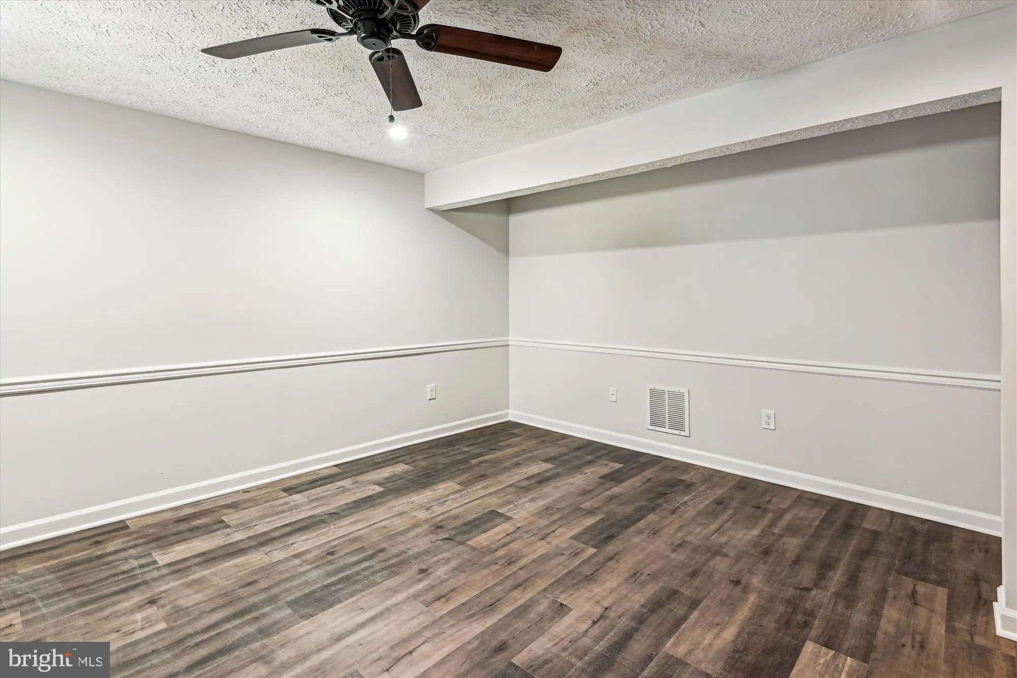 Pasadena, Maryland 21122, United States, 3 Bedrooms Bedrooms, ,3 BathroomsBathrooms,Residential,Active,149370