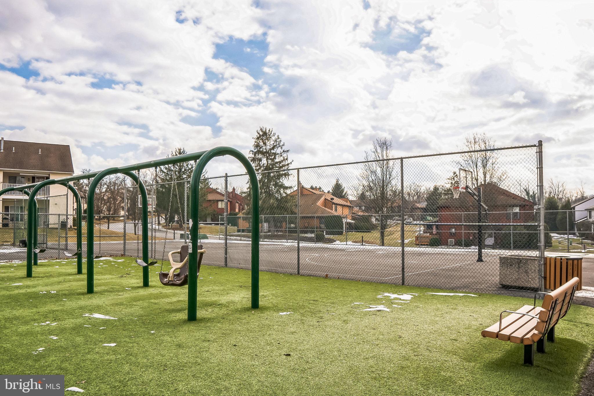 LAUREL SPRINGS - Residential