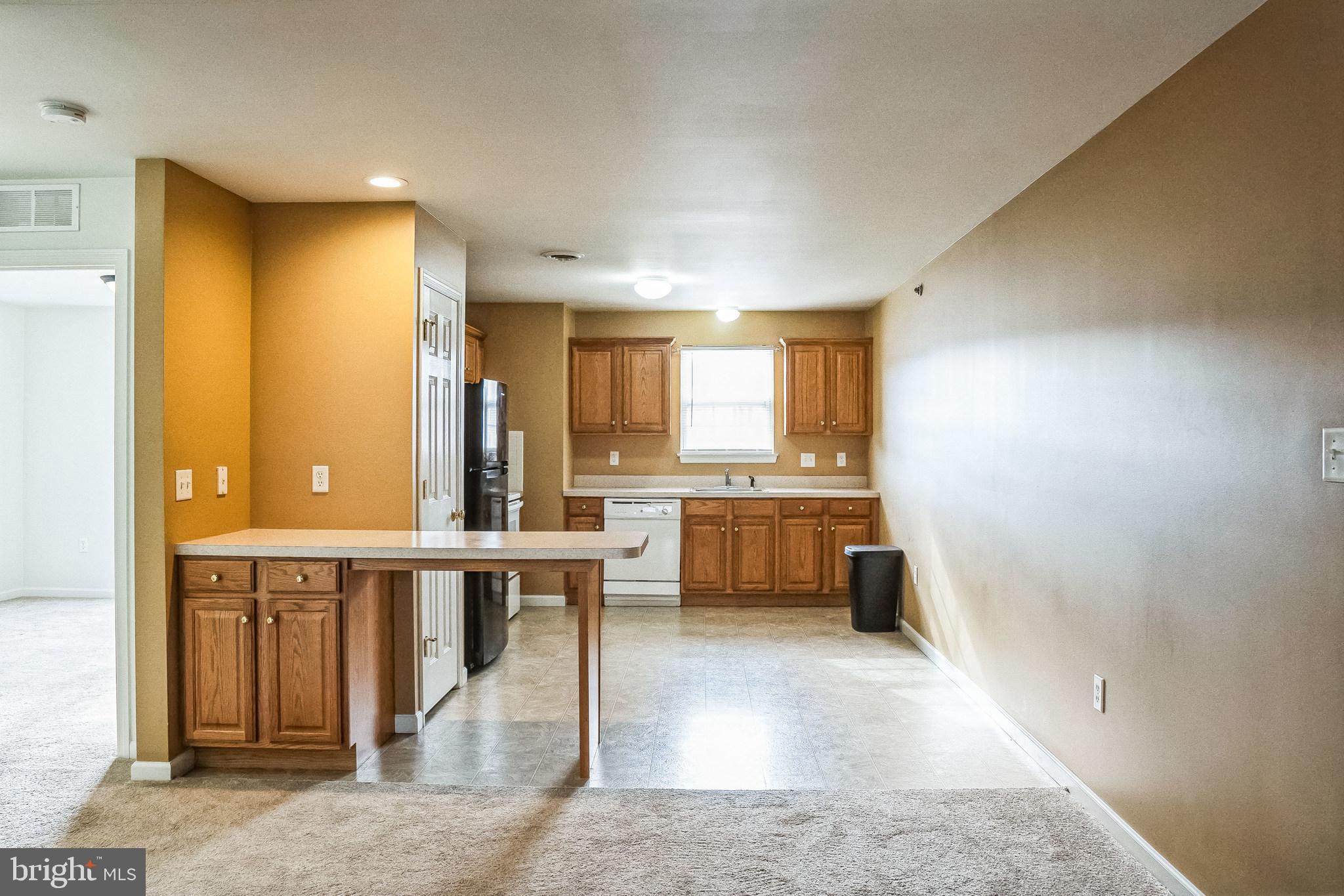 LAUREL SPRINGS - Residential