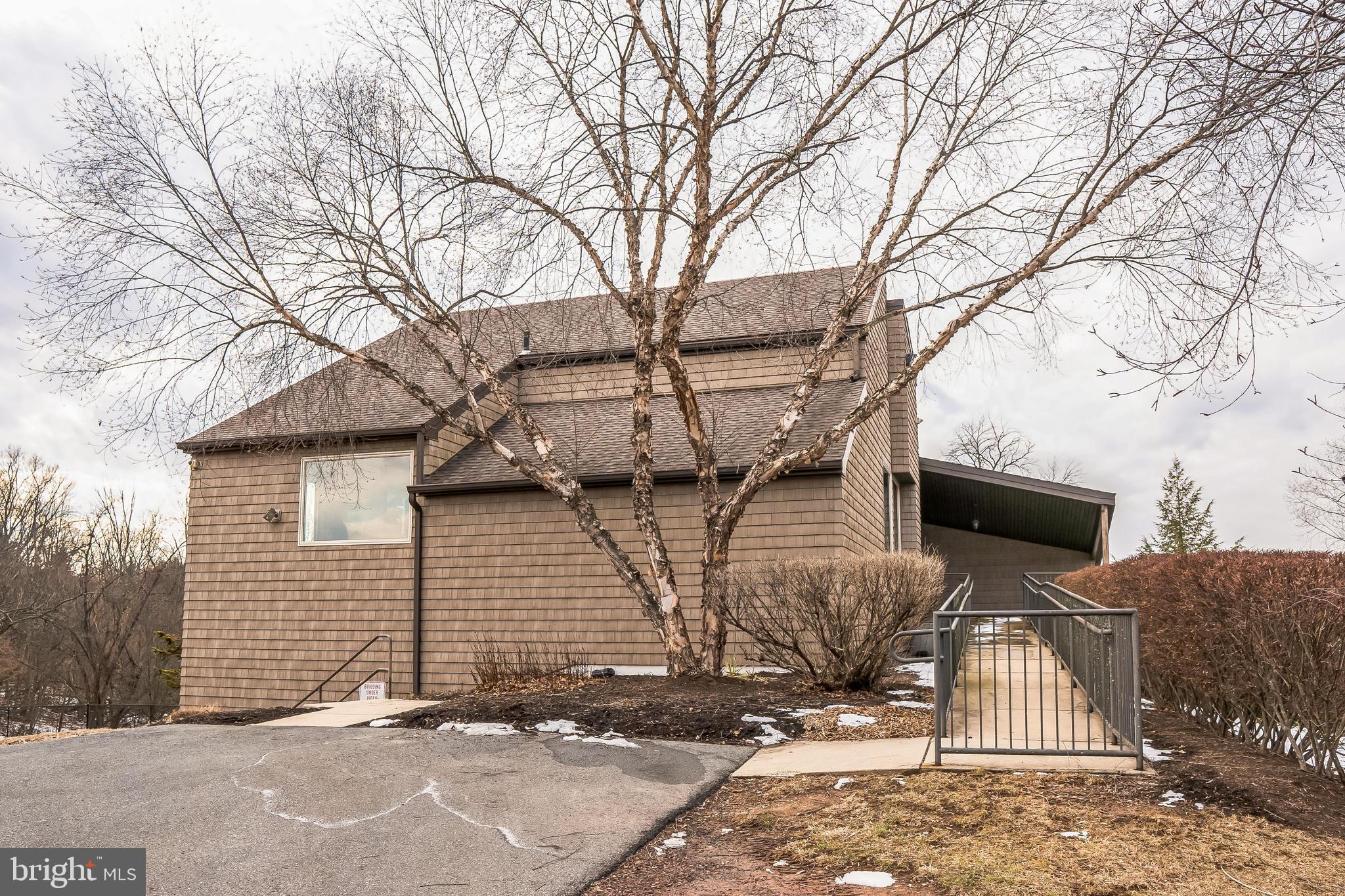 LAUREL SPRINGS - Residential