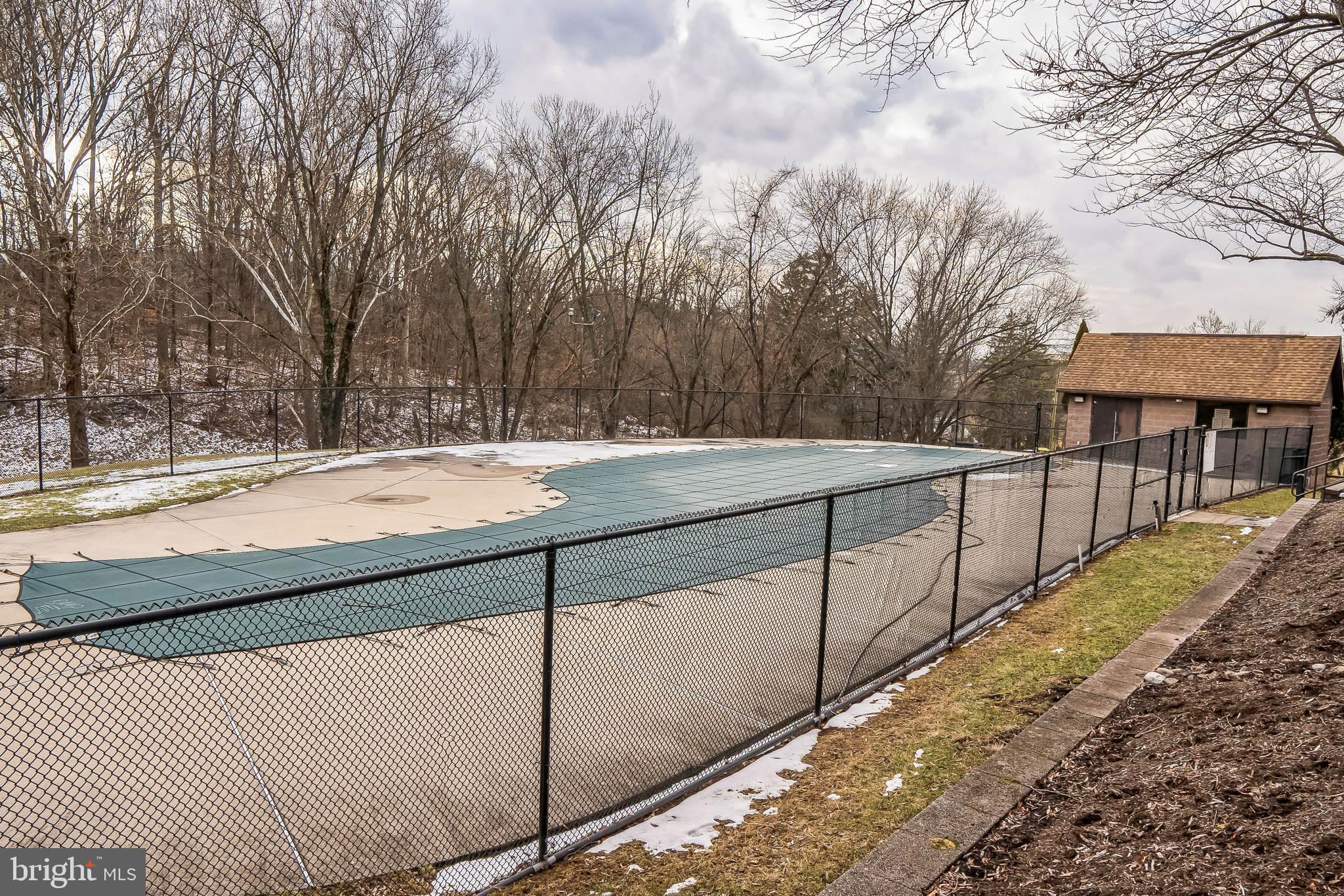 LAUREL SPRINGS - Residential