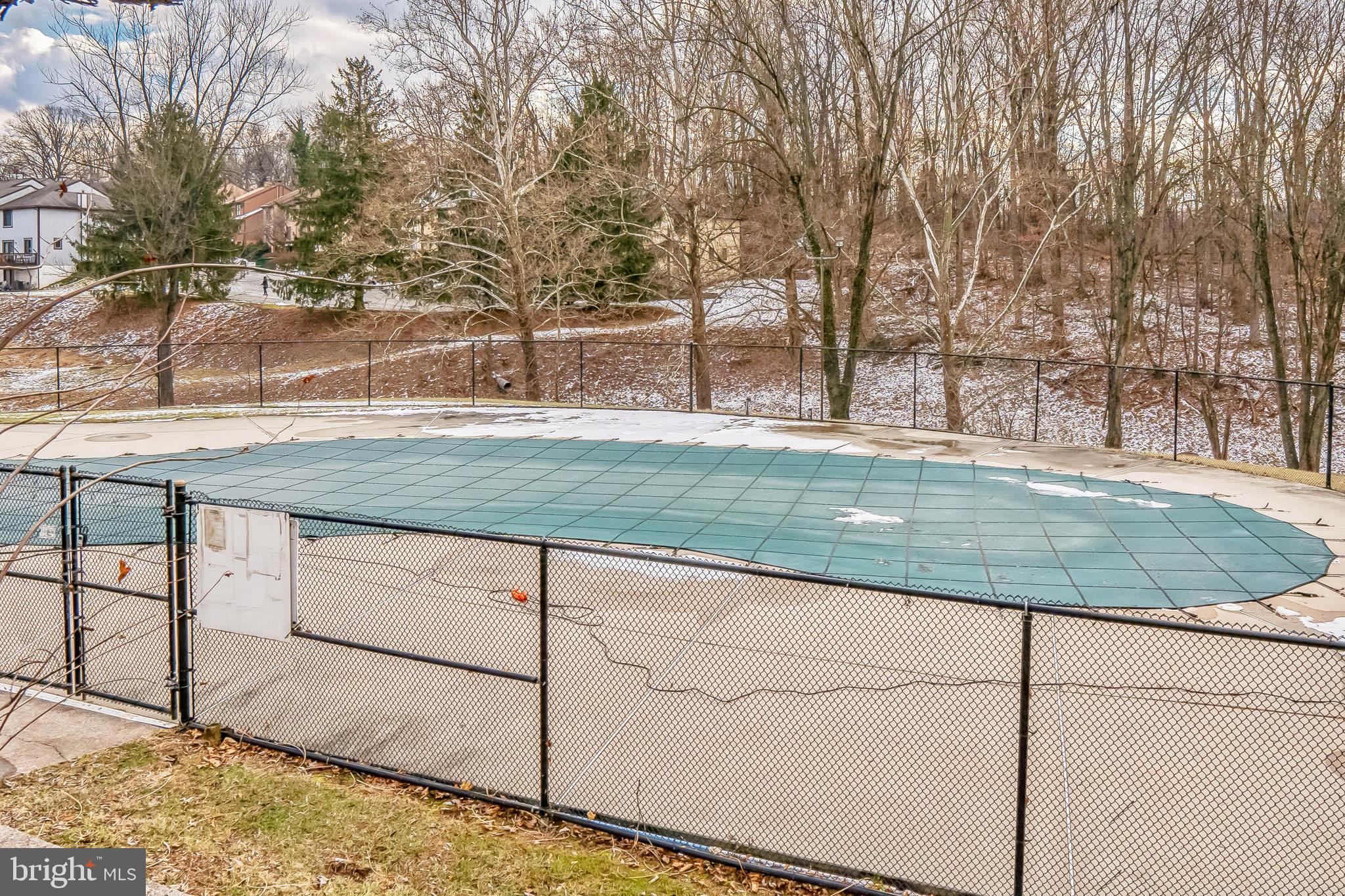 LAUREL SPRINGS - Residential