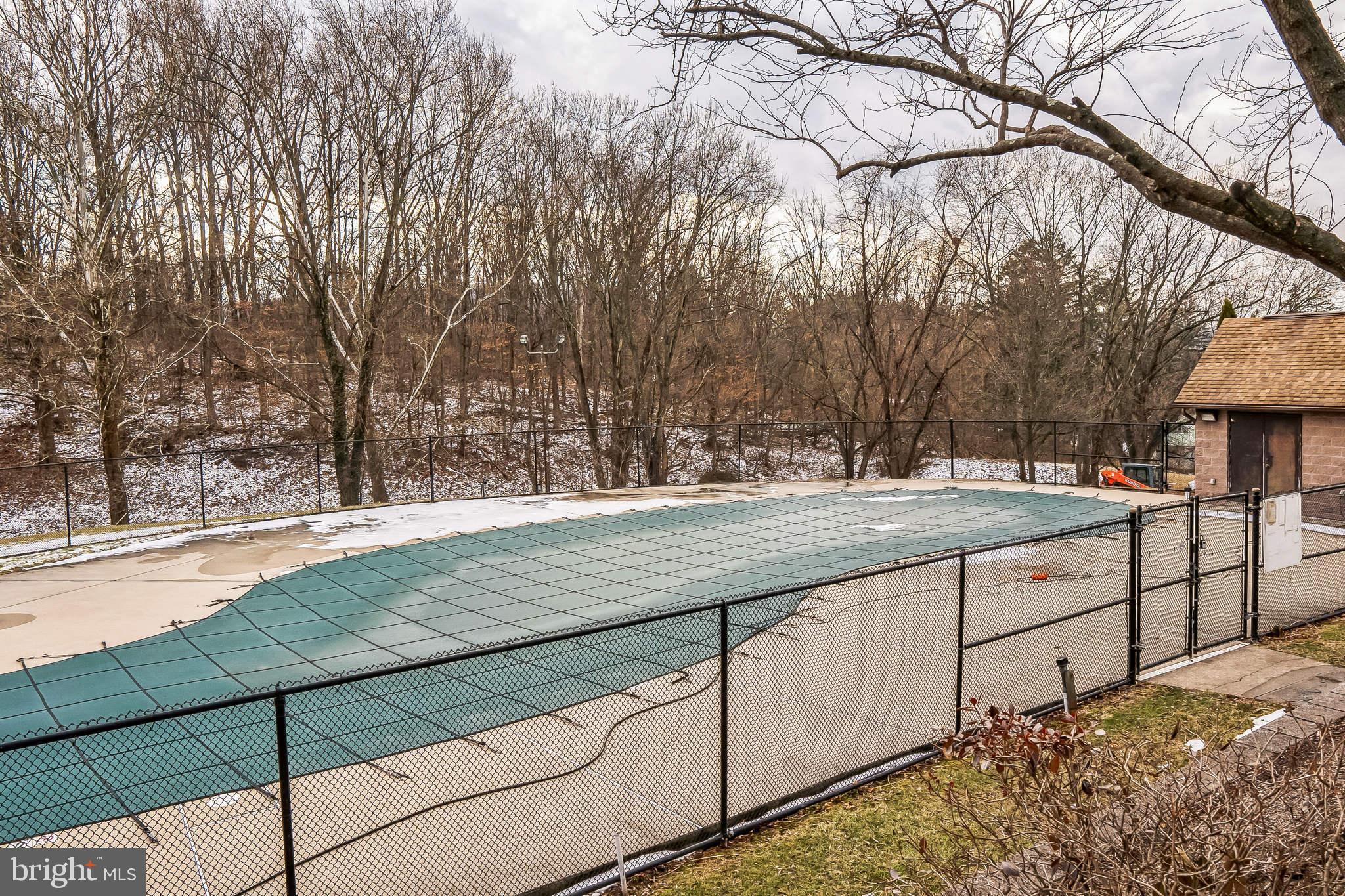 LAUREL SPRINGS - Residential