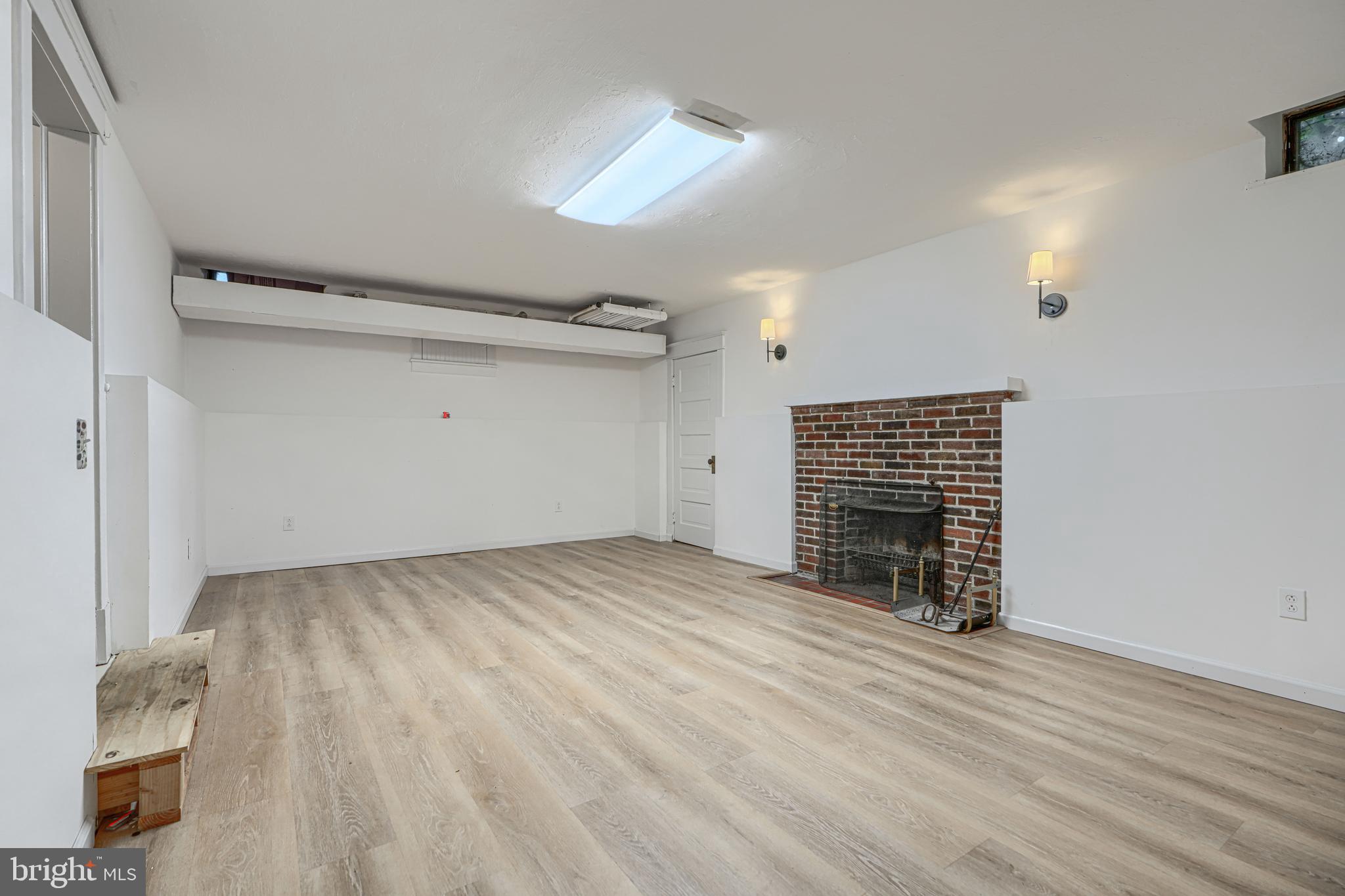 DUNLOGAN - Residential