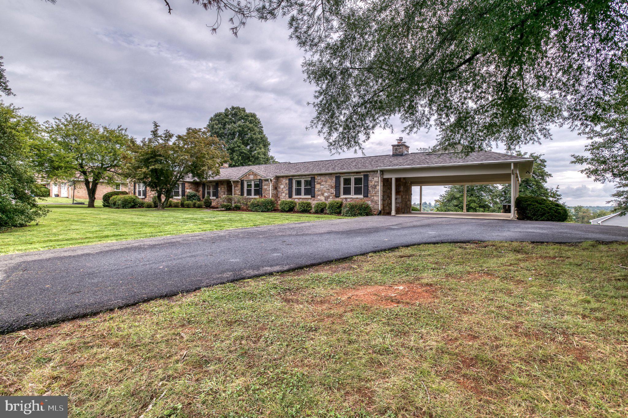 8215 LEES ROAD