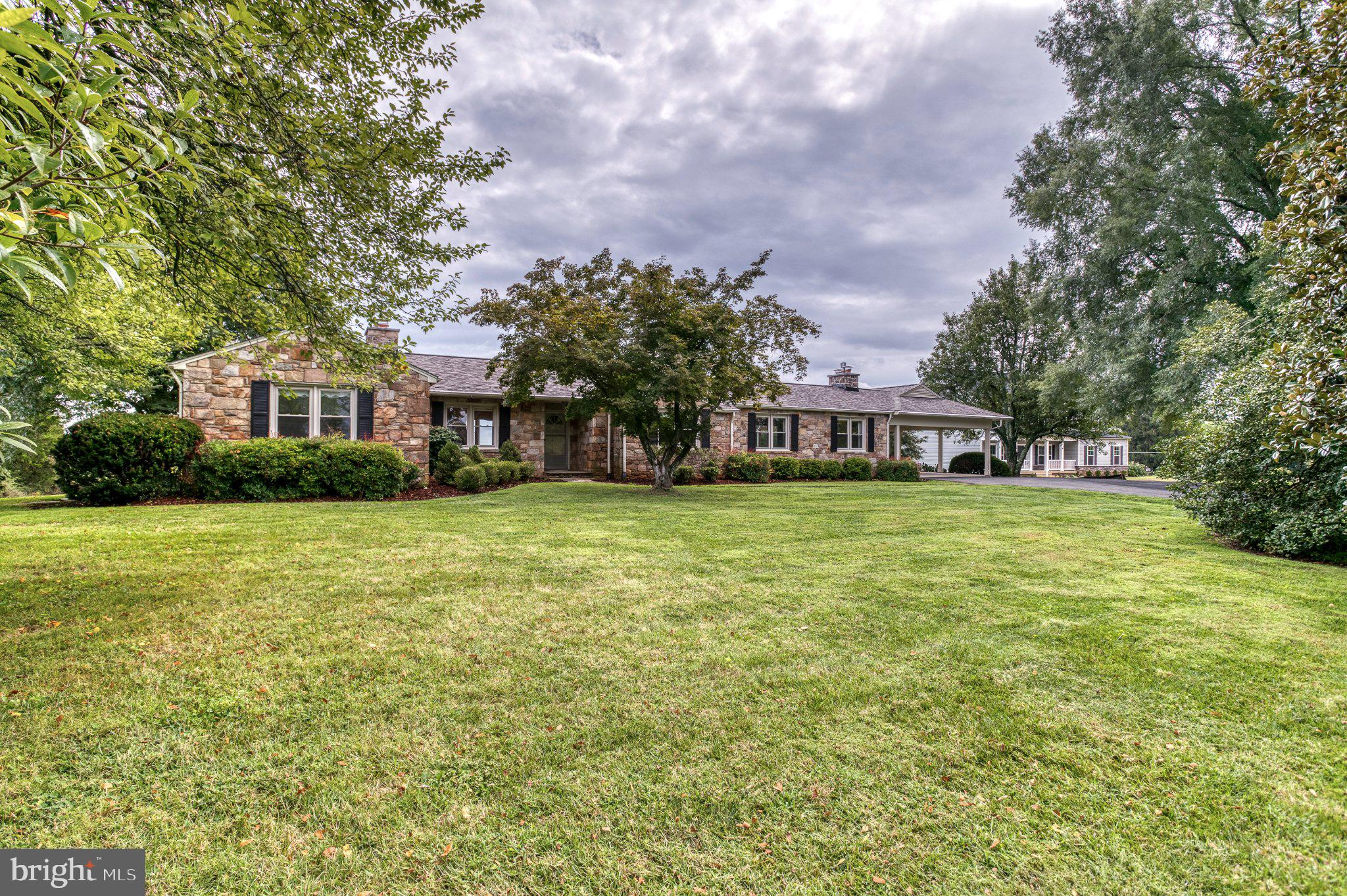 8215 LEES ROAD