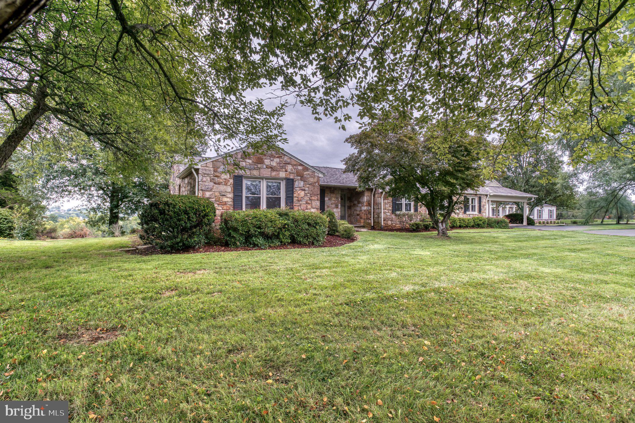 8215 LEES ROAD