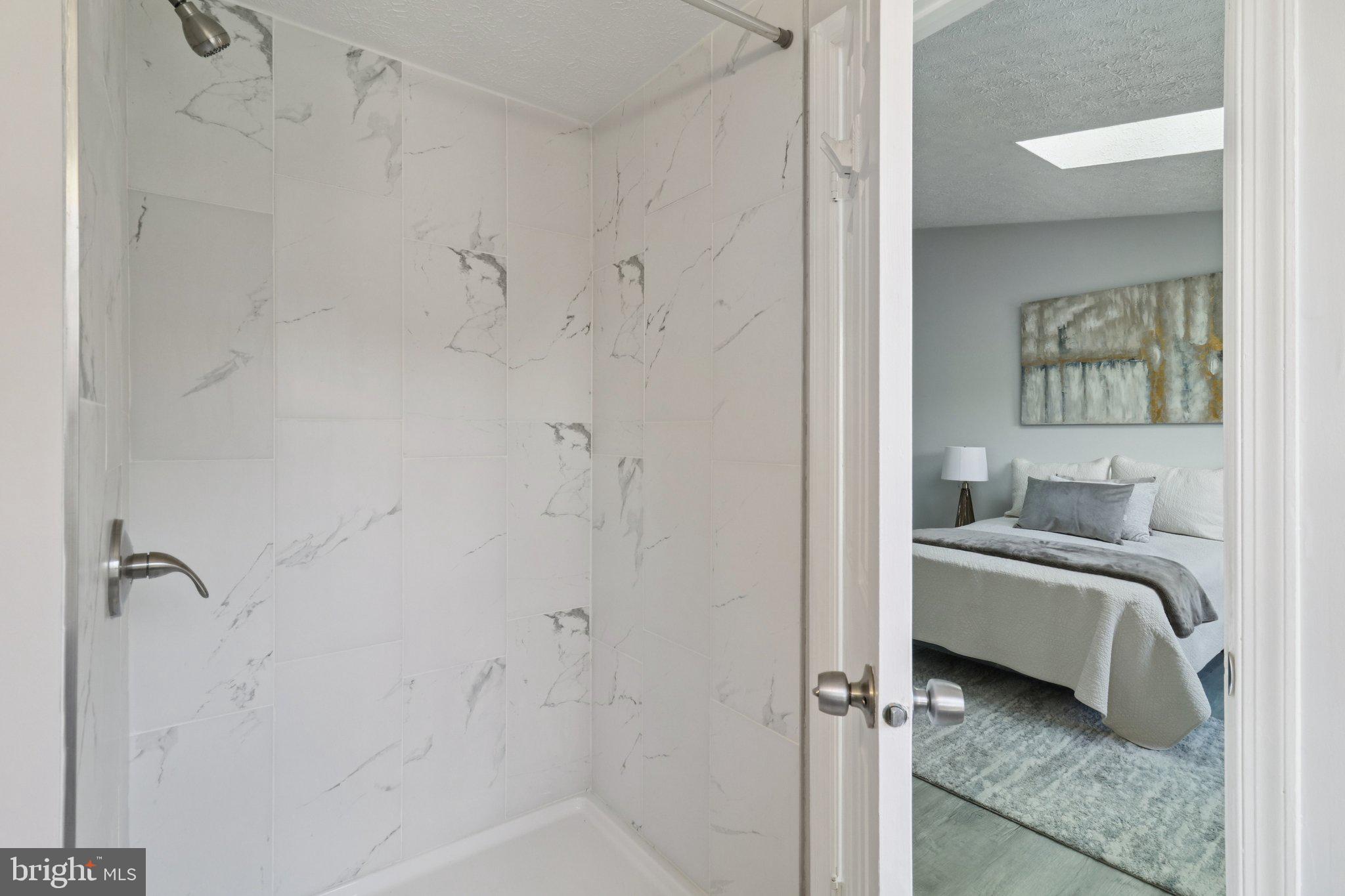 GREEN HOLLY WOODS - Residential