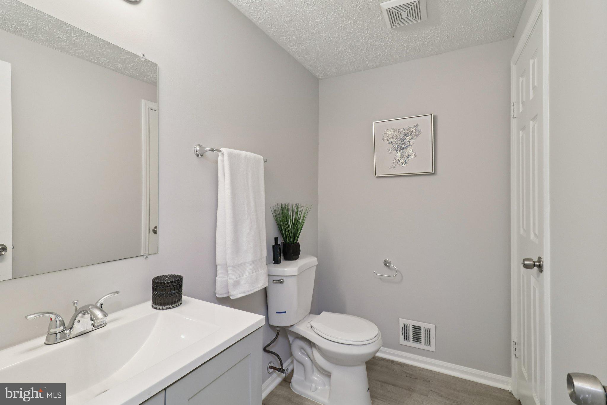 GREEN HOLLY WOODS - Residential