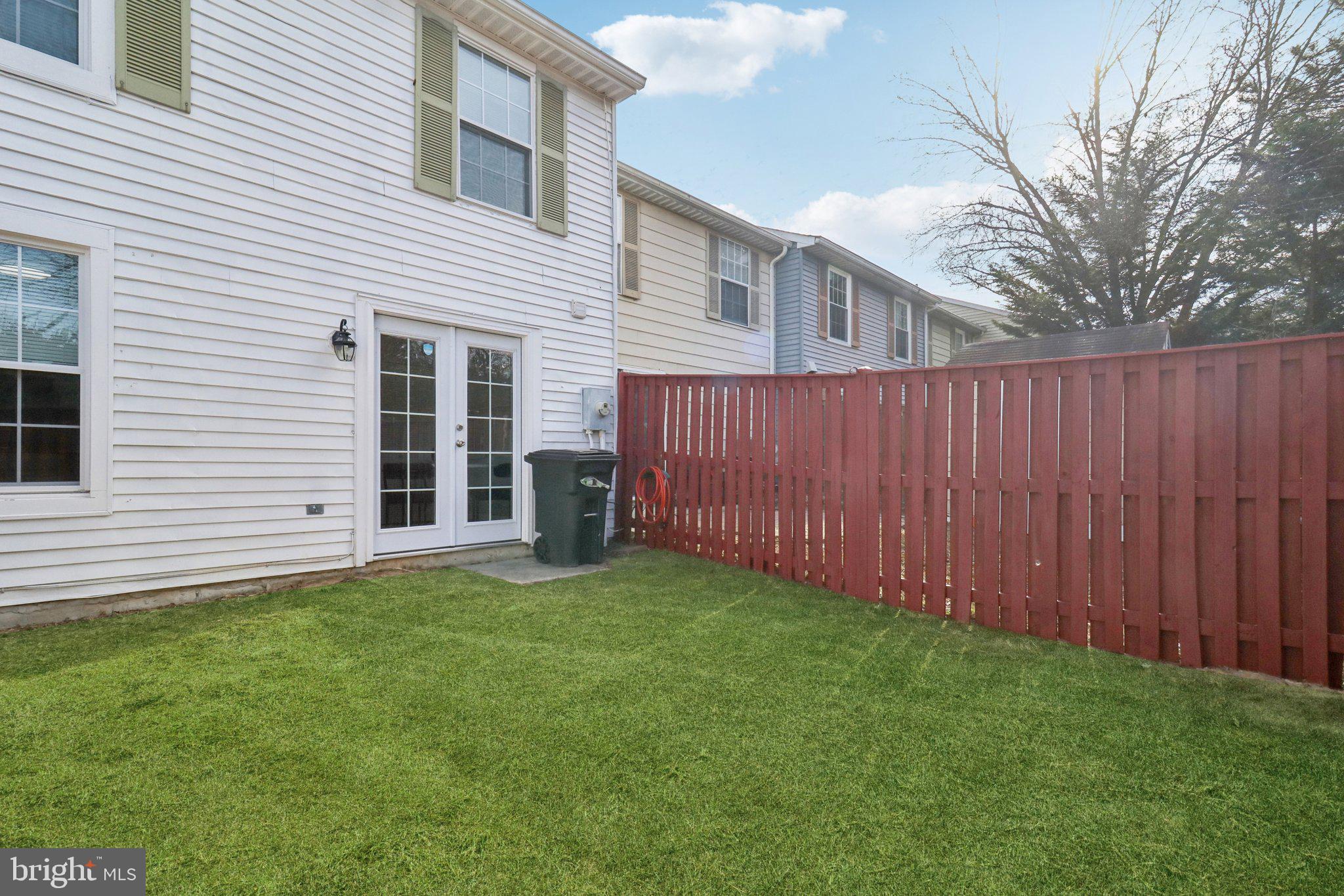 GREEN HOLLY WOODS - Residential