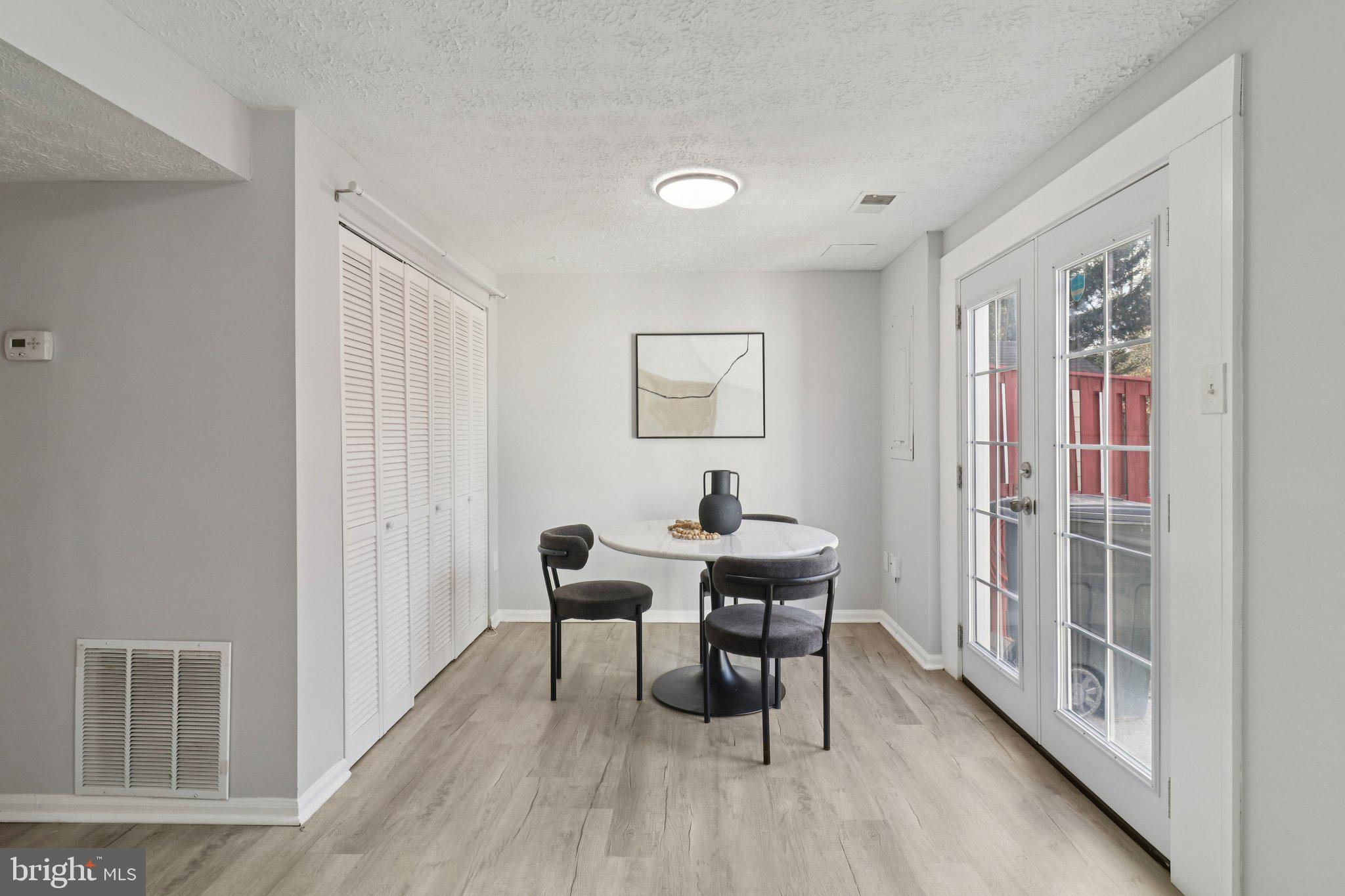 GREEN HOLLY WOODS - Residential