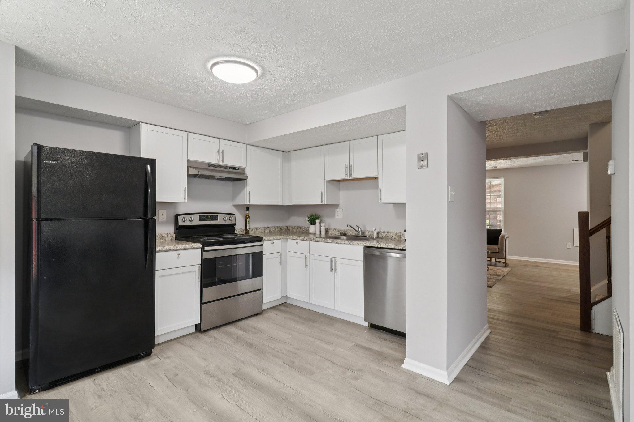 GREEN HOLLY WOODS - Residential