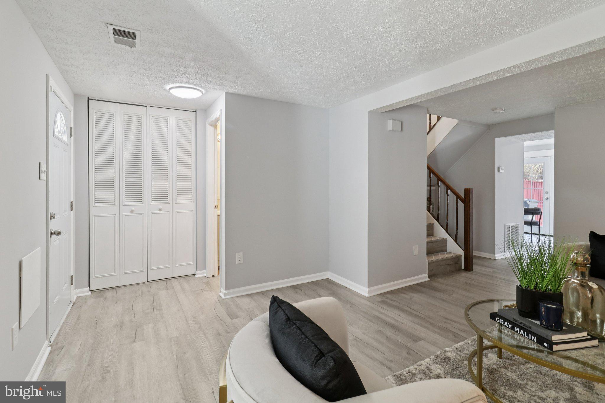 GREEN HOLLY WOODS - Residential