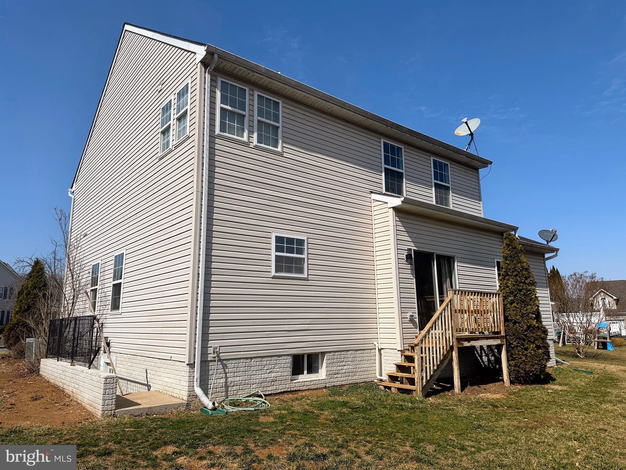 PLEASANT ACRES - Residential Lease