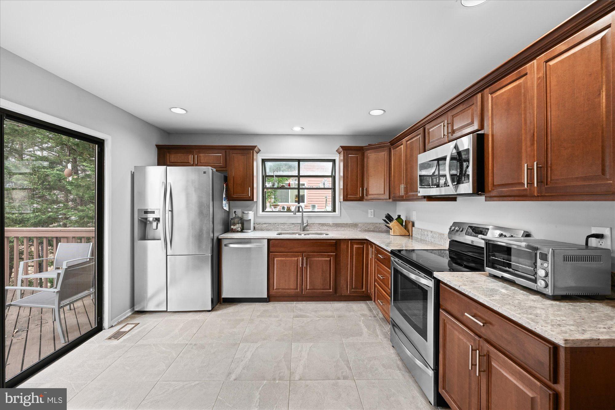 POTOMAC WOODS - Residential