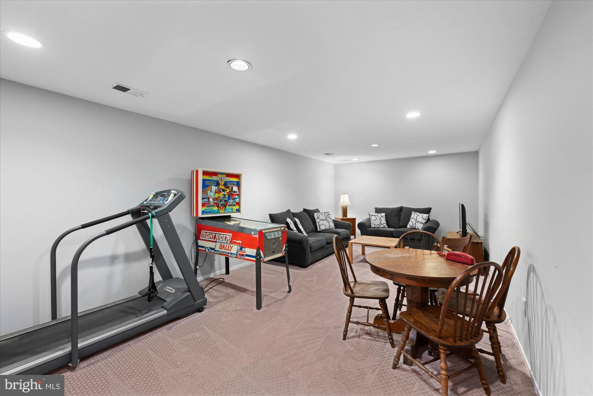 POTOMAC WOODS - Residential