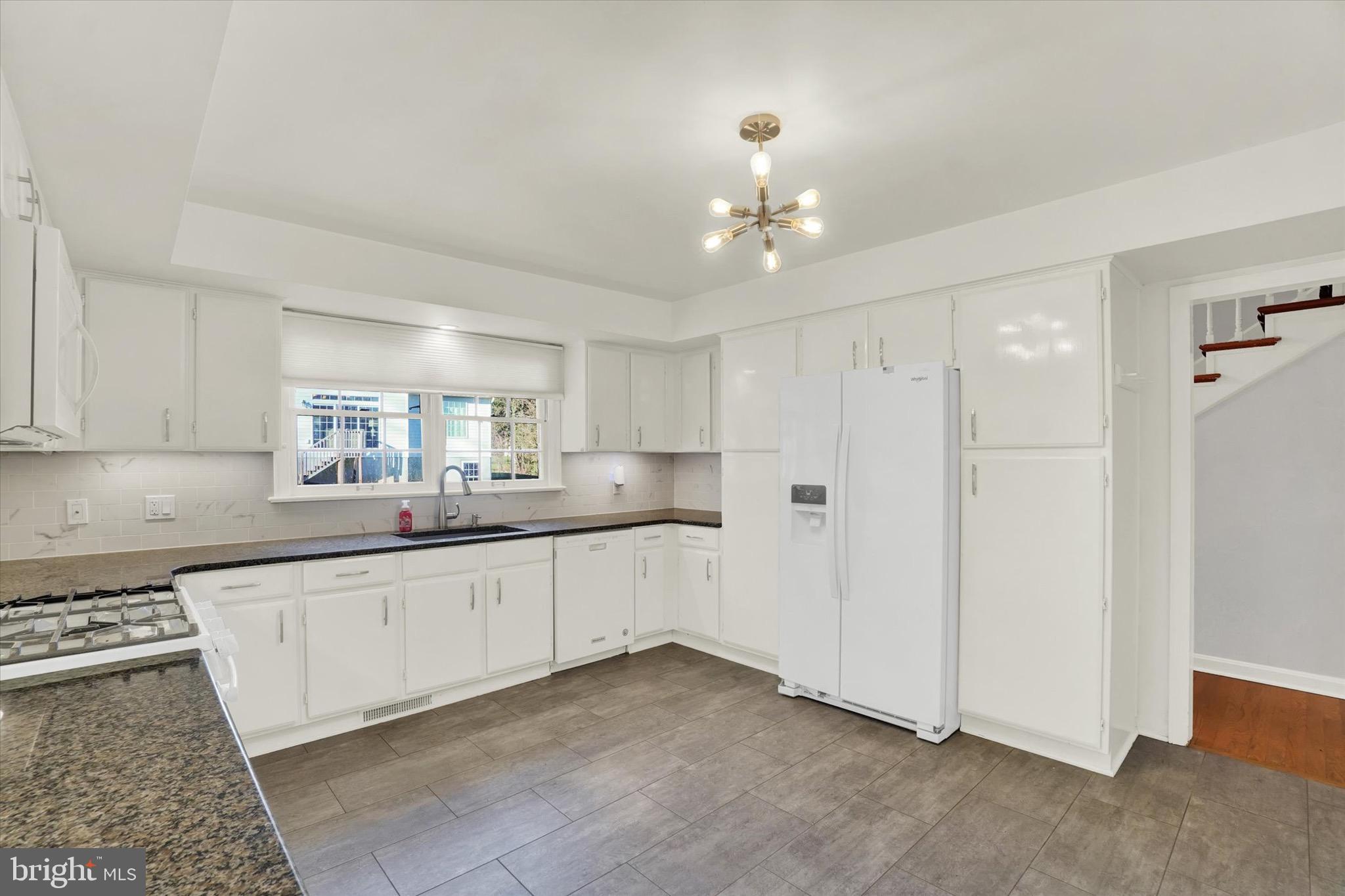 NORTH BROOK - Residential