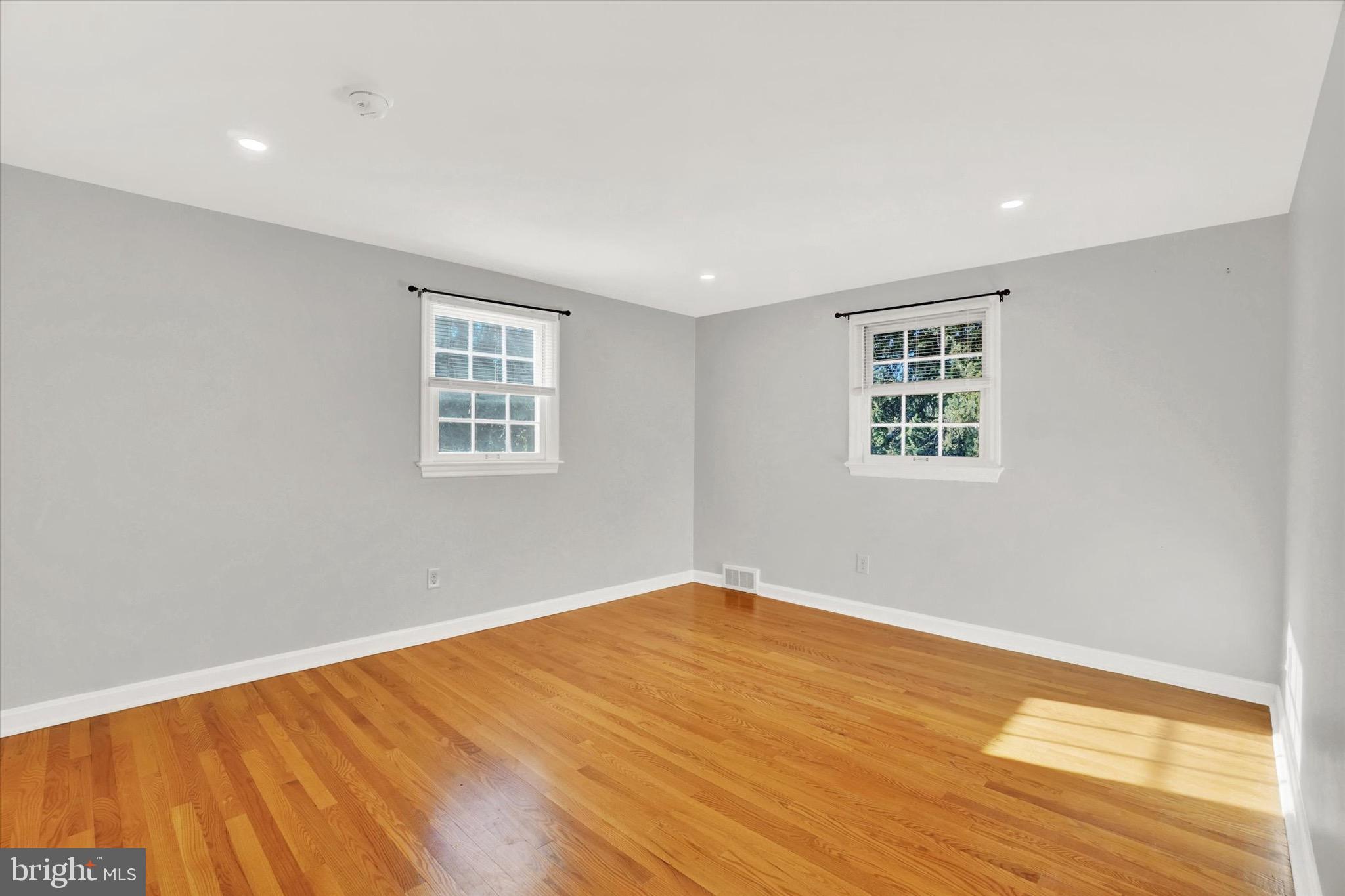NORTH BROOK - Residential