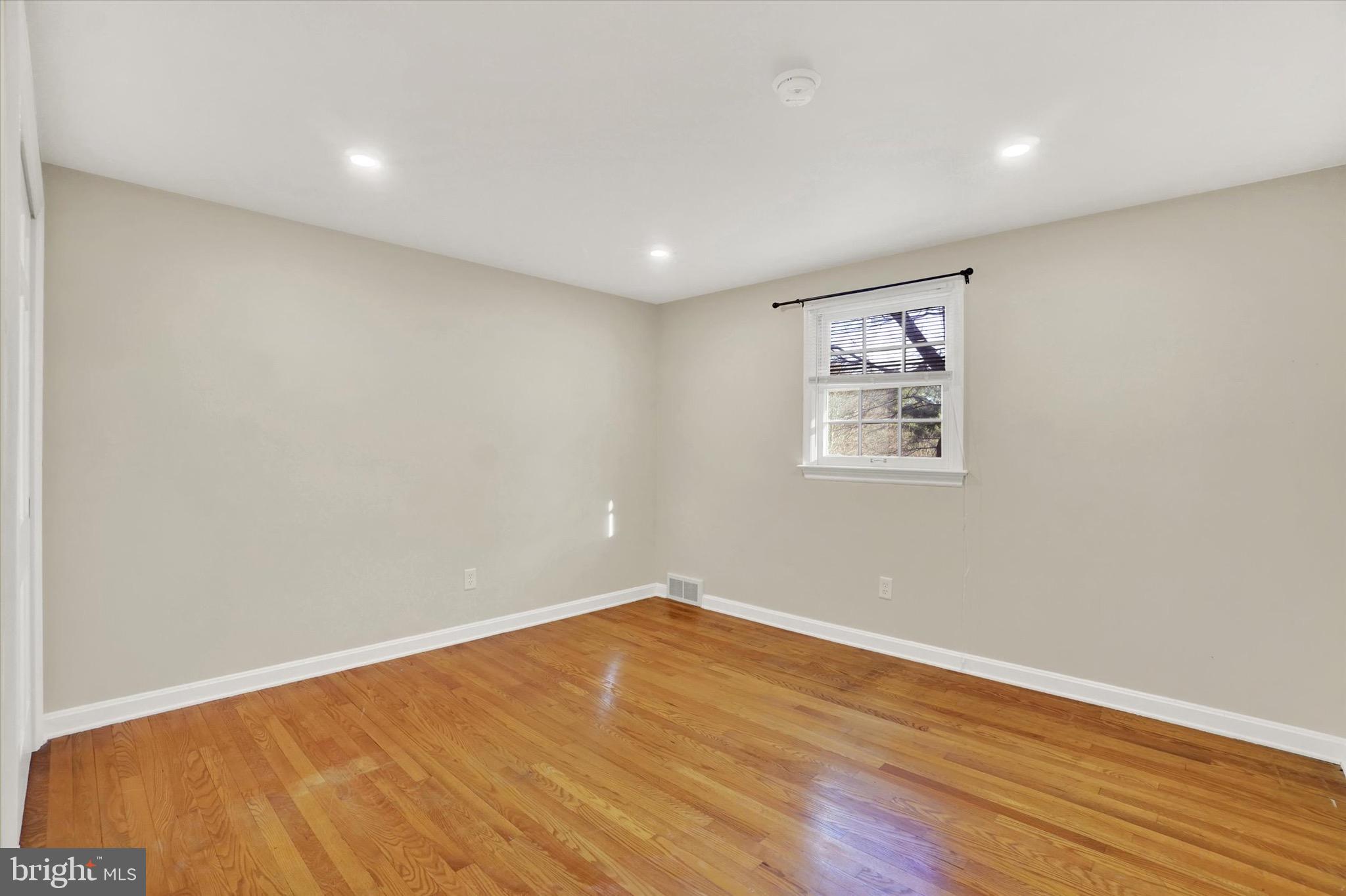 NORTH BROOK - Residential
