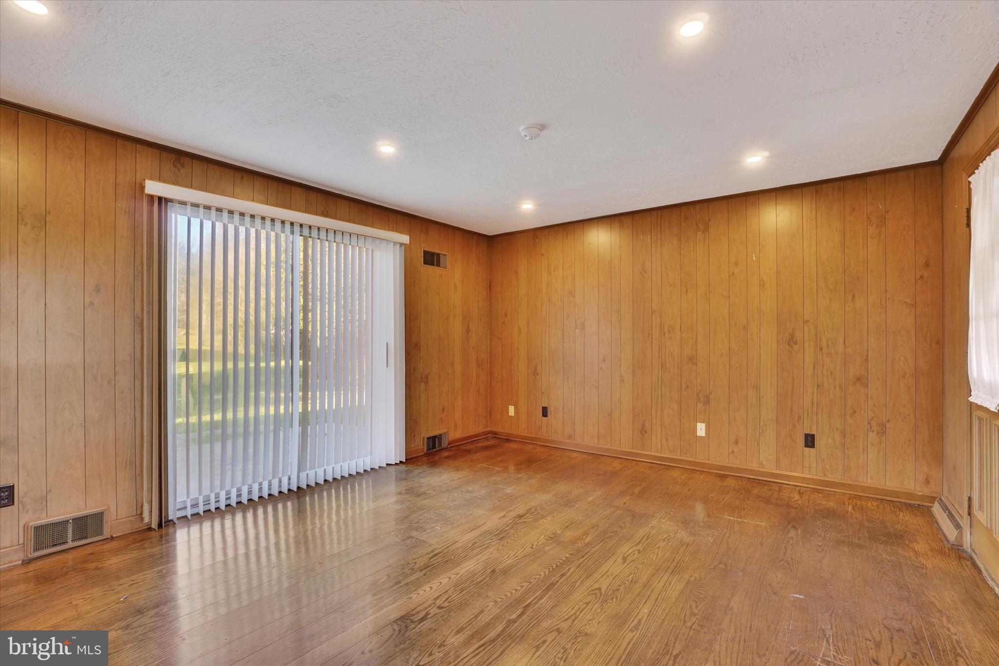 NORTH BROOK - Residential