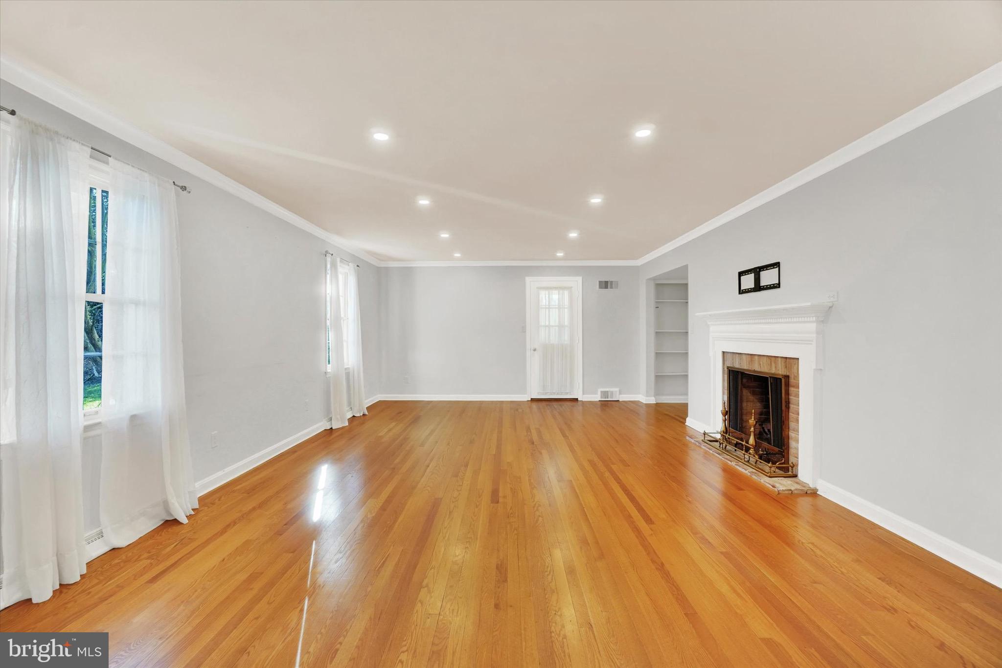 NORTH BROOK - Residential