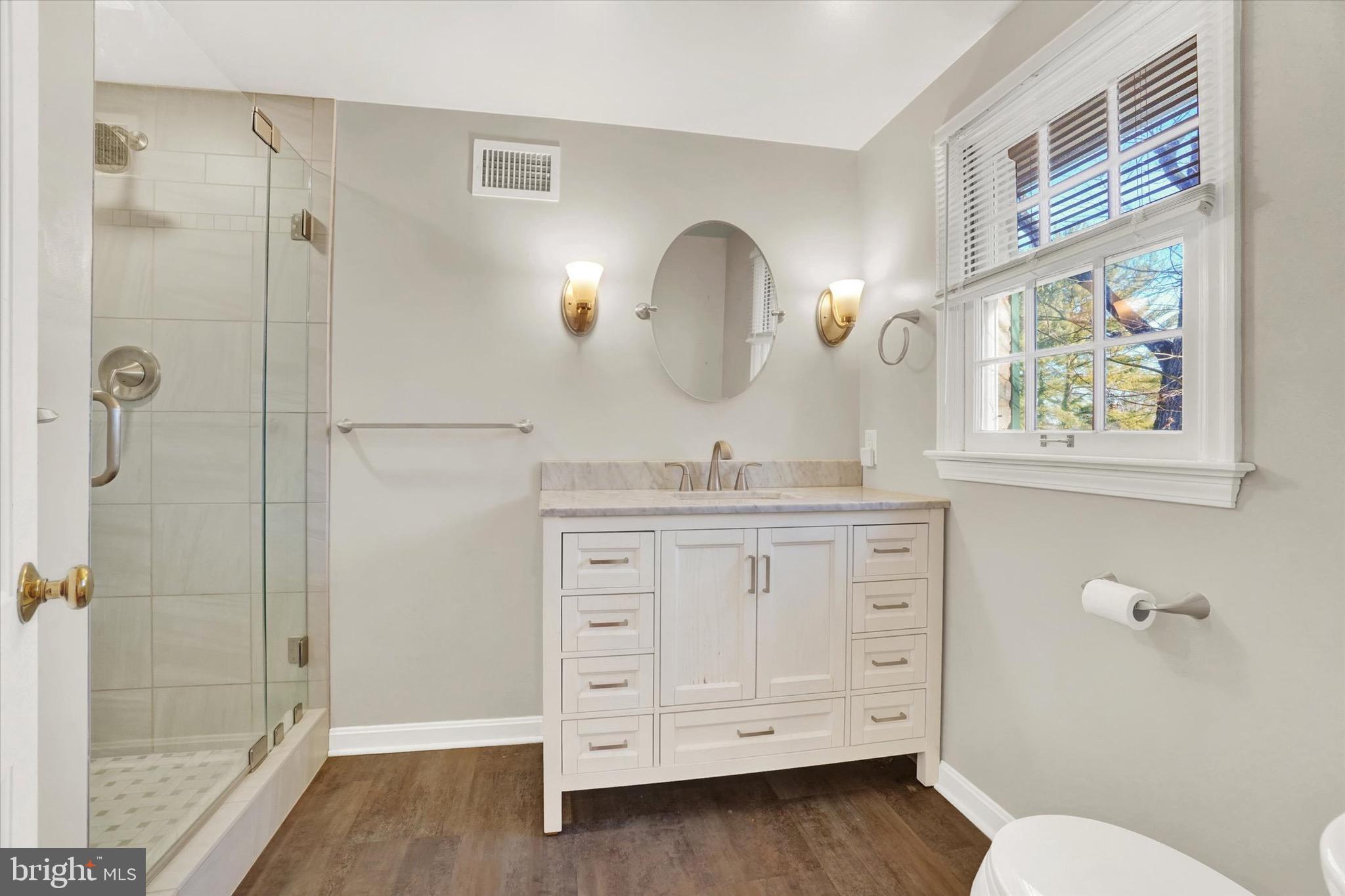 NORTH BROOK - Residential