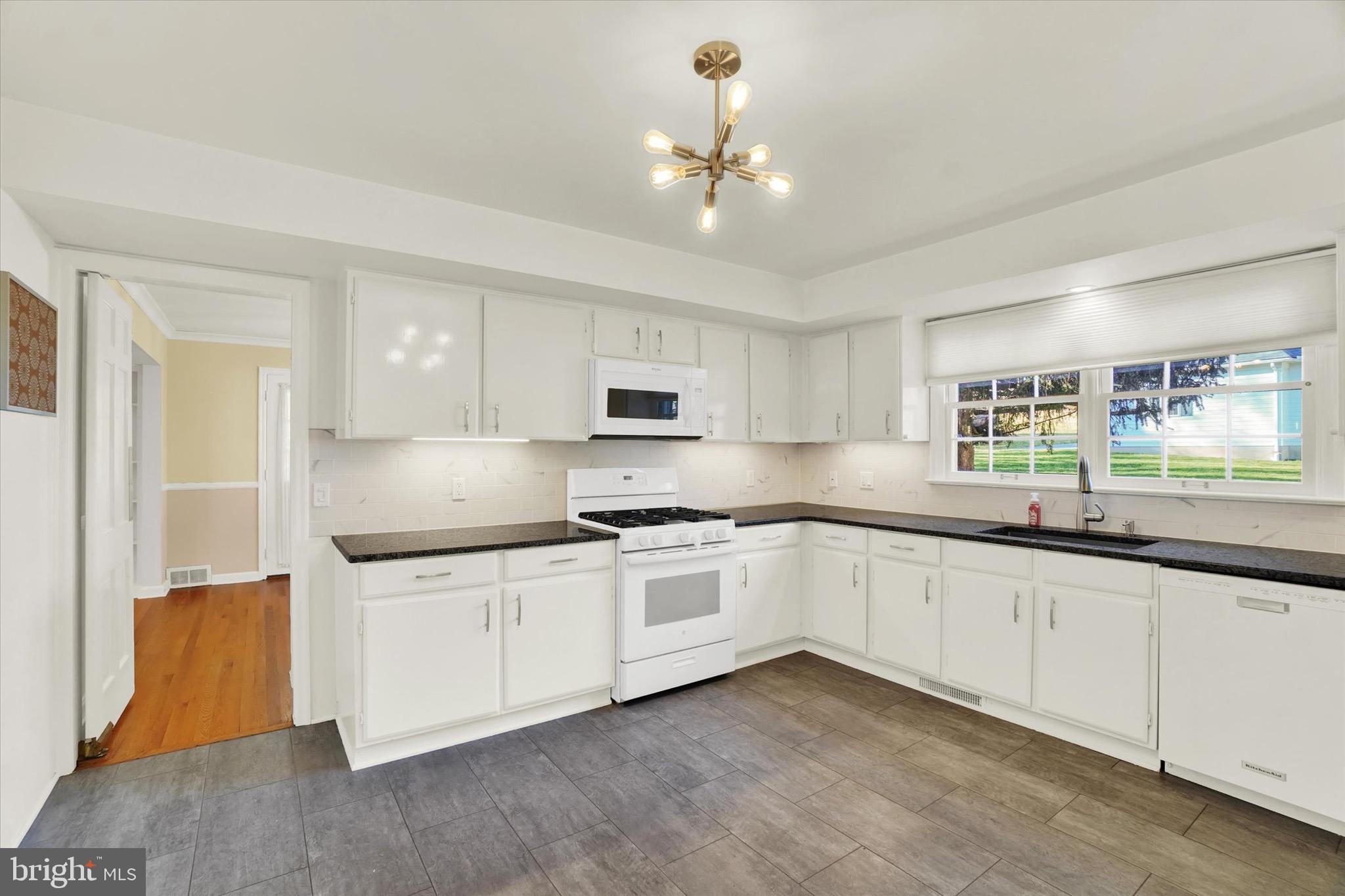 NORTH BROOK - Residential