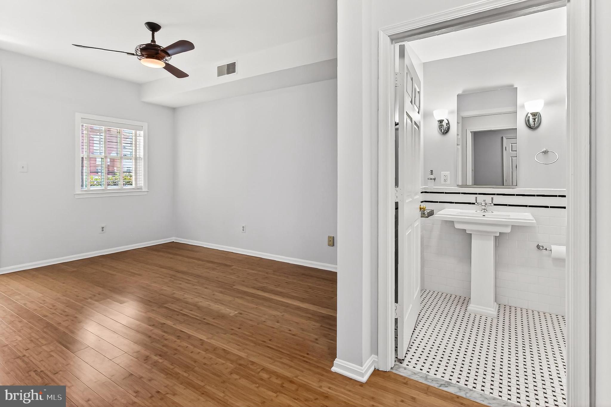 KINGSTOWNE - Residential