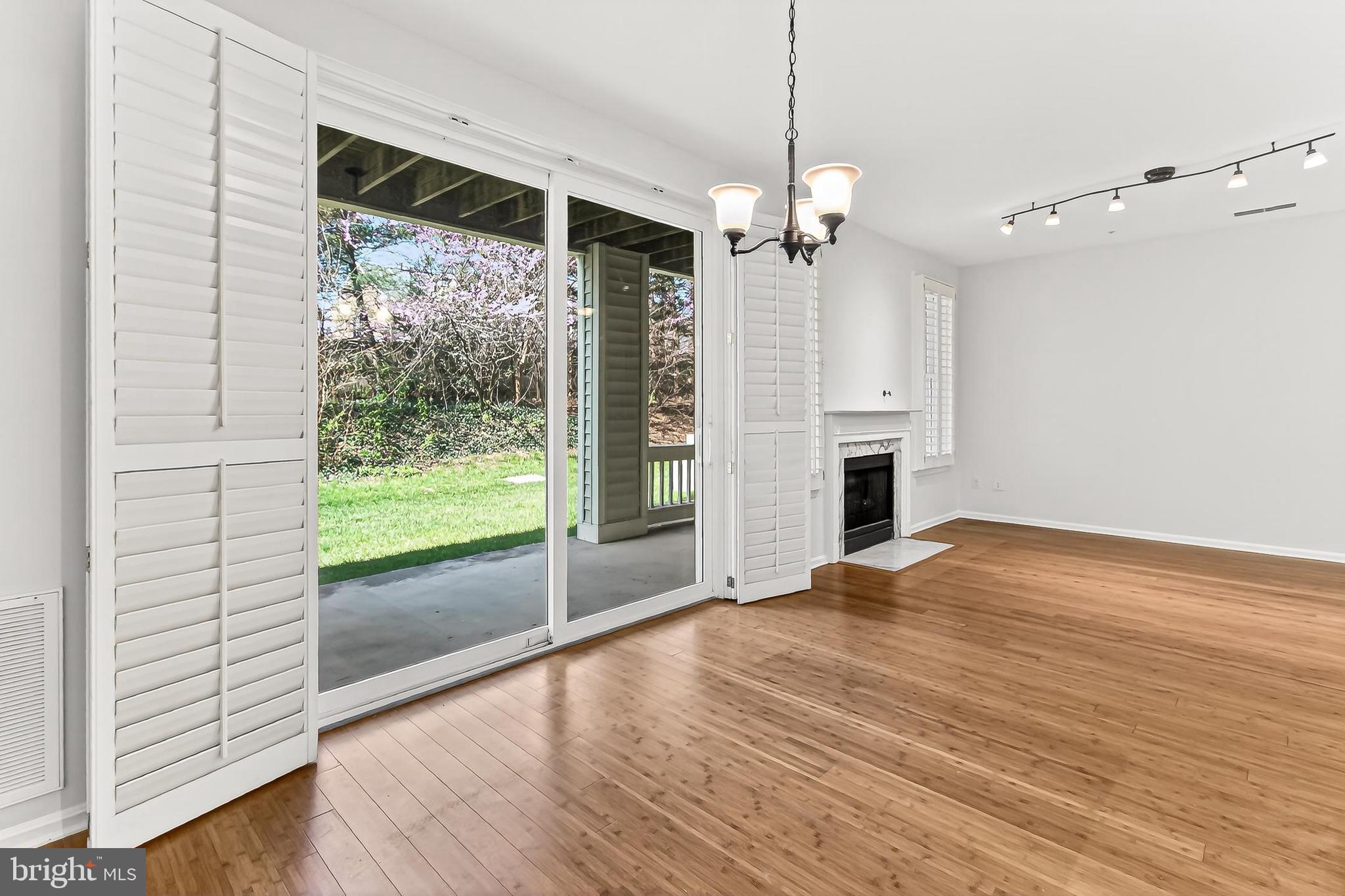 KINGSTOWNE - Residential