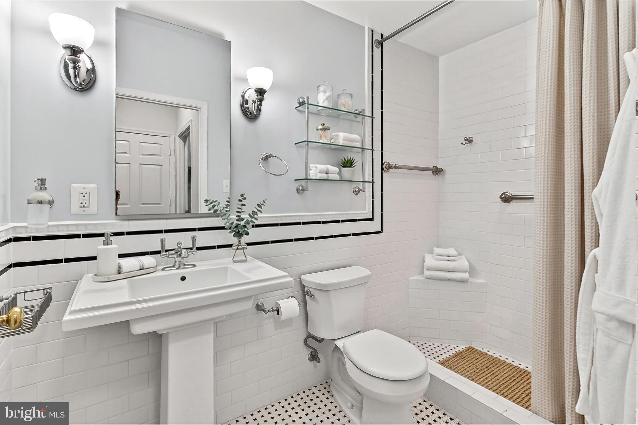 KINGSTOWNE - Residential