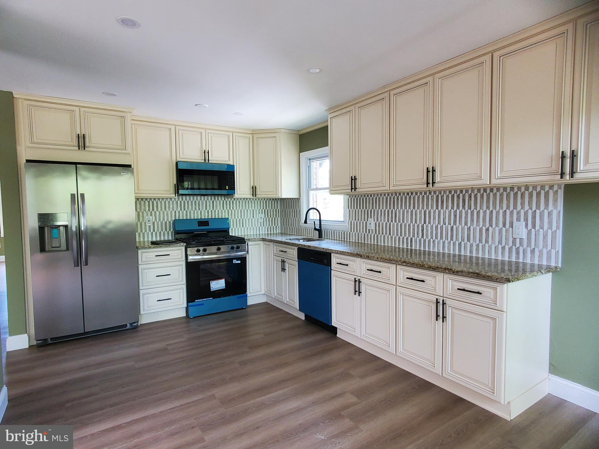 22 LYTLE STREET APT 1