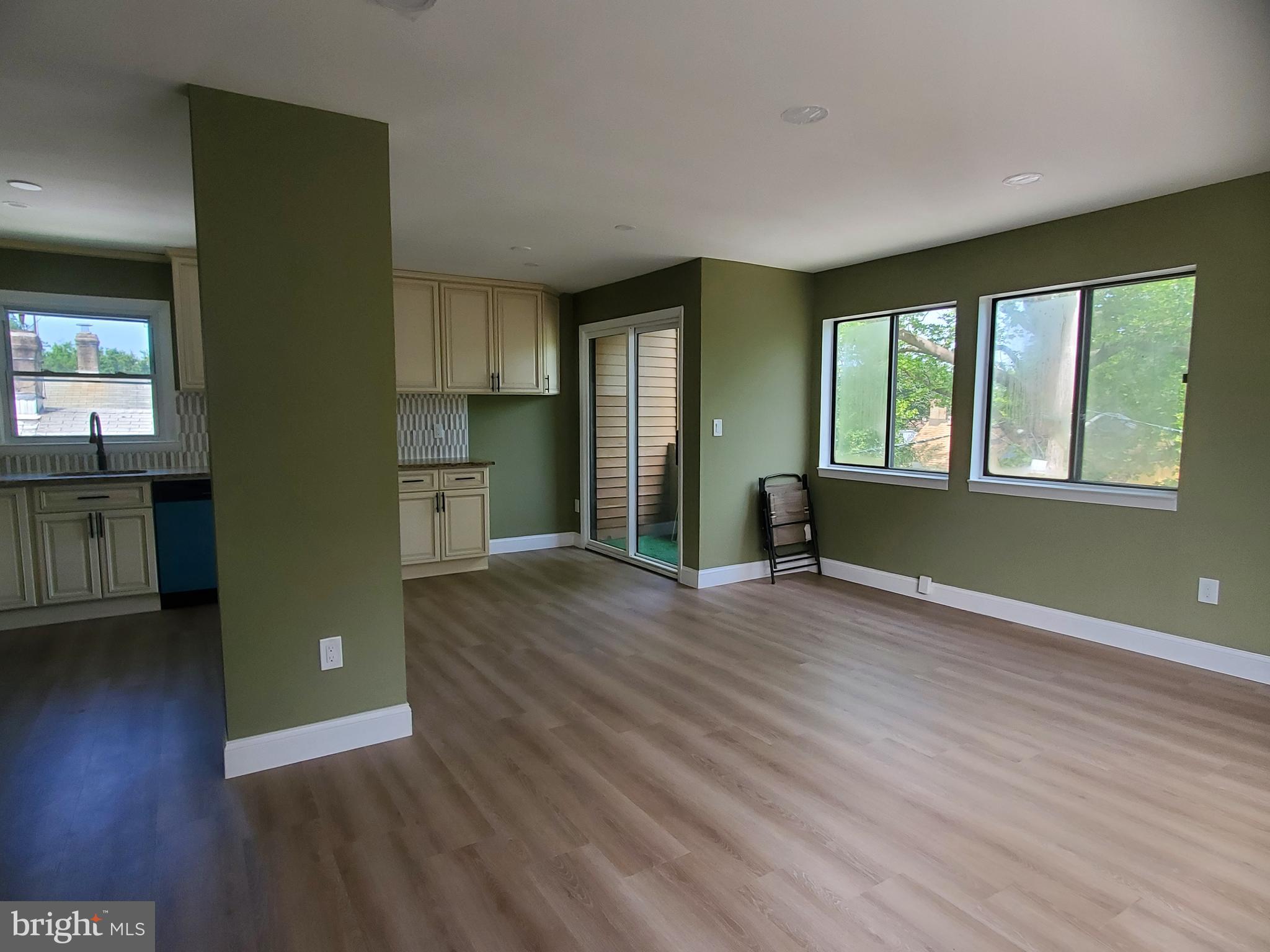 22 LYTLE STREET APT 1