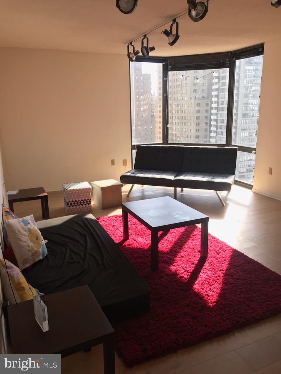 RITTENHOUSE SQUARE - Residential Lease