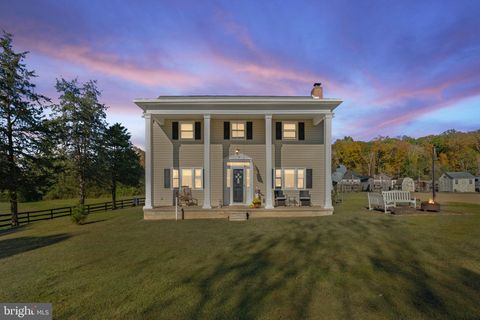 8229 OLD DUMFRIES ROAD CATLETT VA 20119