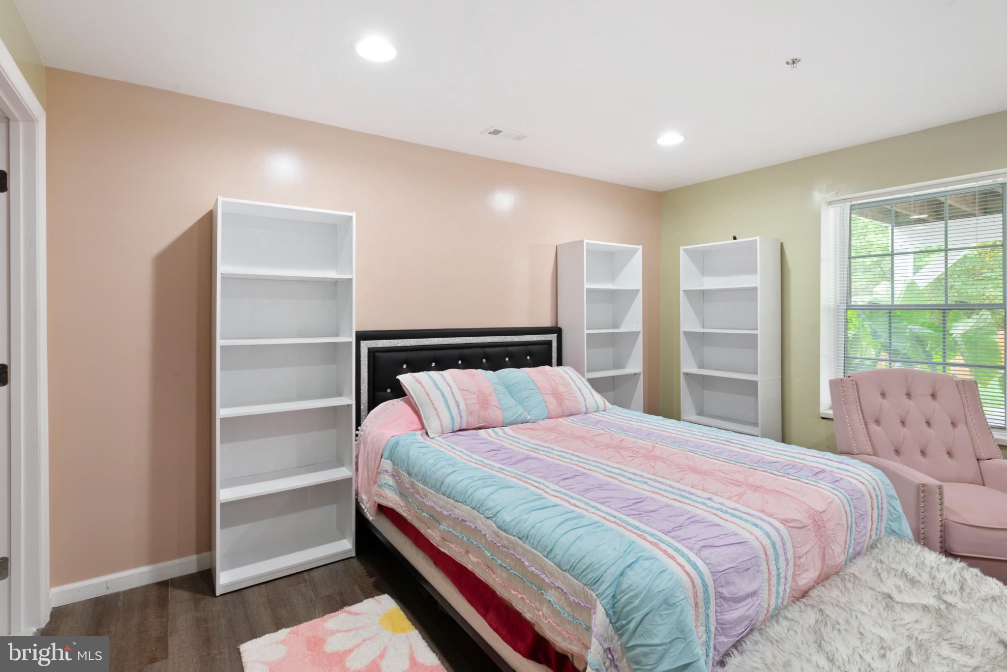DEER SPRING - Residential