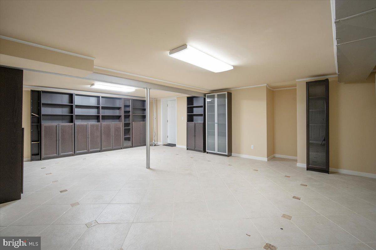 LAYTONSVILLE KNOLLS - Residential