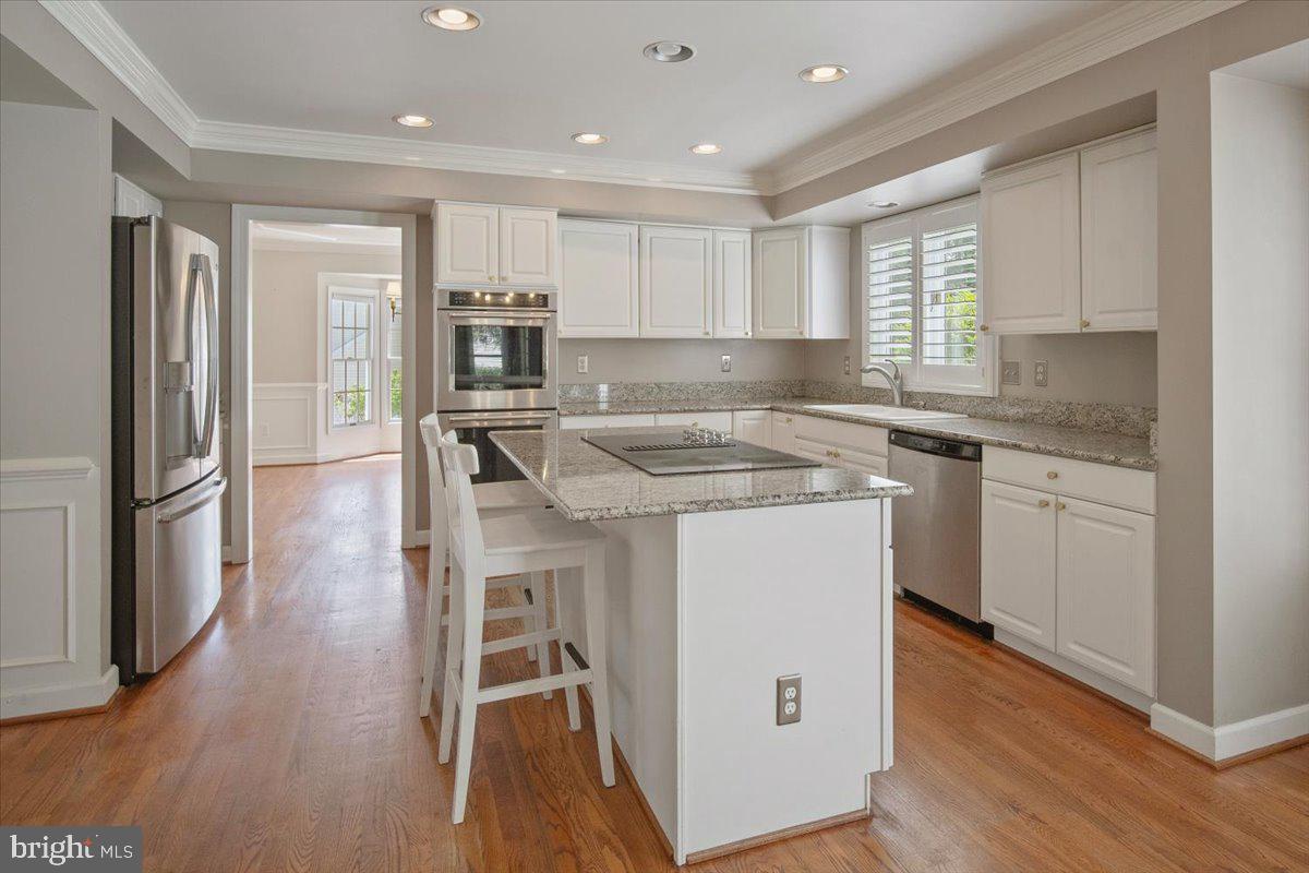 LAYTONSVILLE KNOLLS - Residential