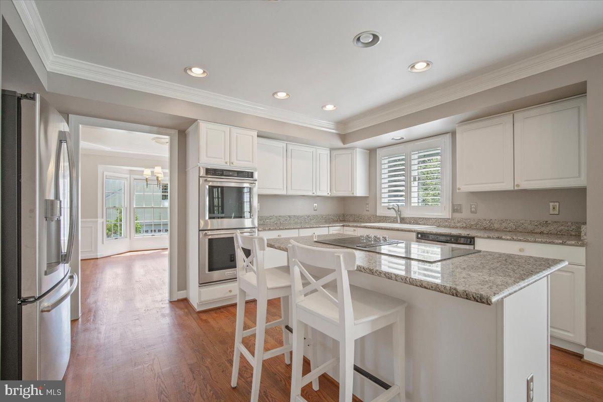 LAYTONSVILLE KNOLLS - Residential
