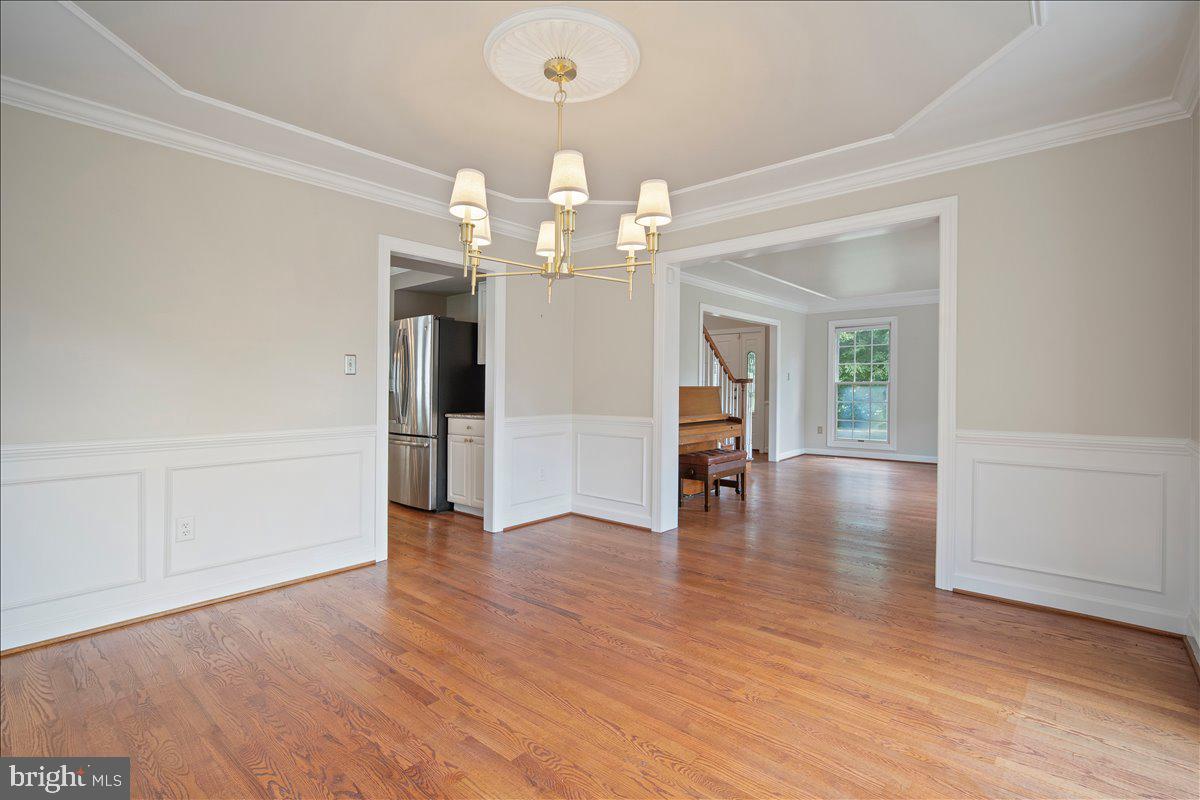 LAYTONSVILLE KNOLLS - Residential