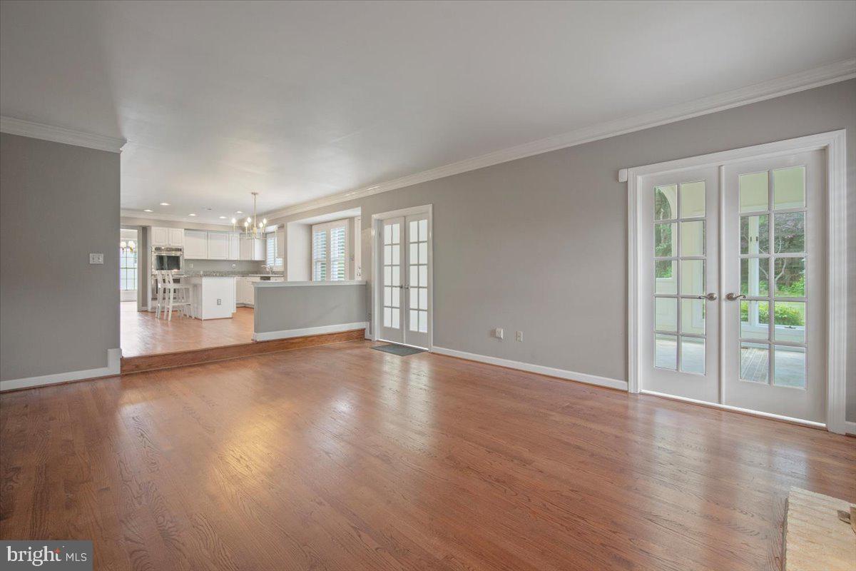 LAYTONSVILLE KNOLLS - Residential