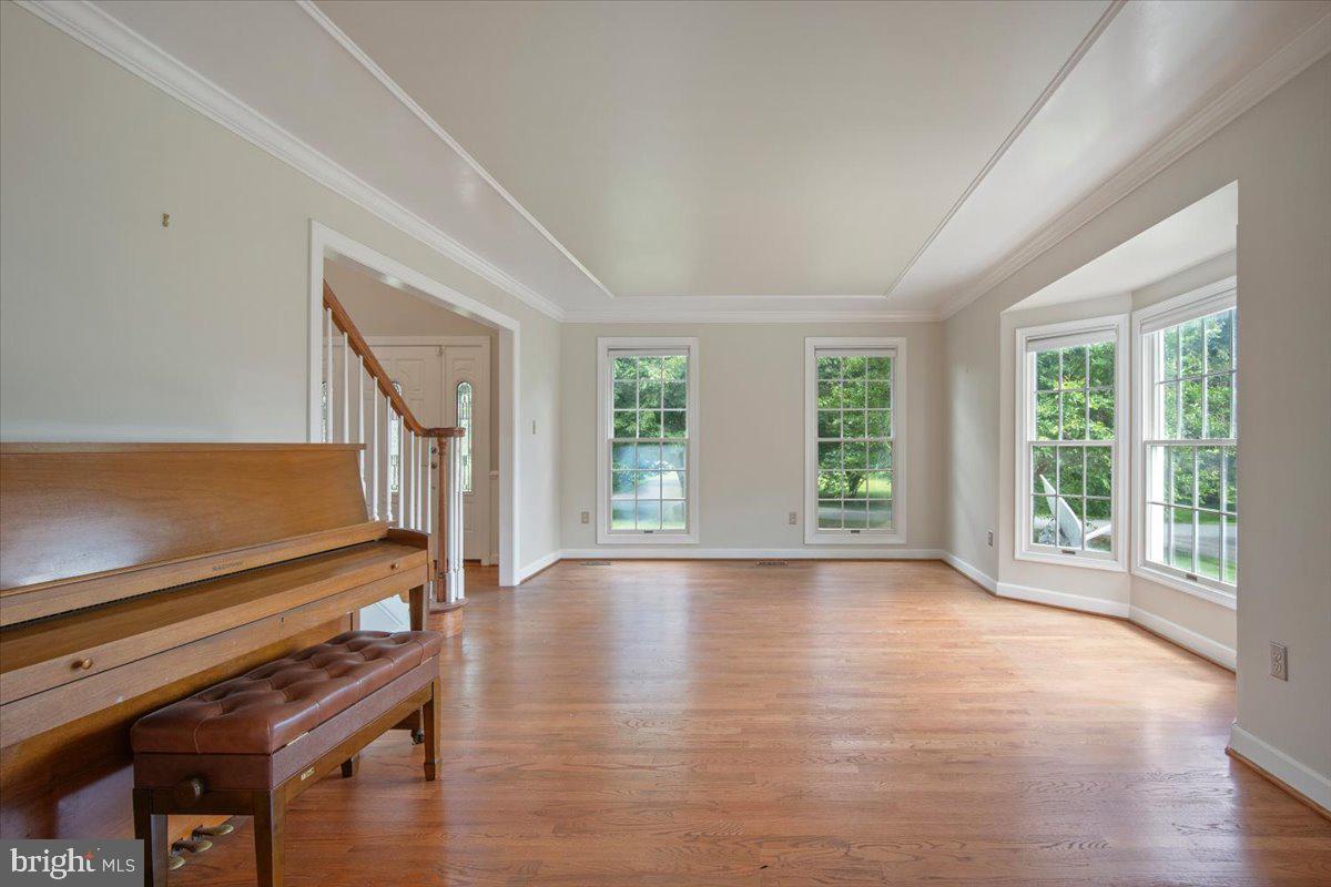LAYTONSVILLE KNOLLS - Residential