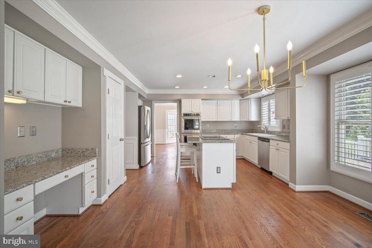LAYTONSVILLE KNOLLS - Residential