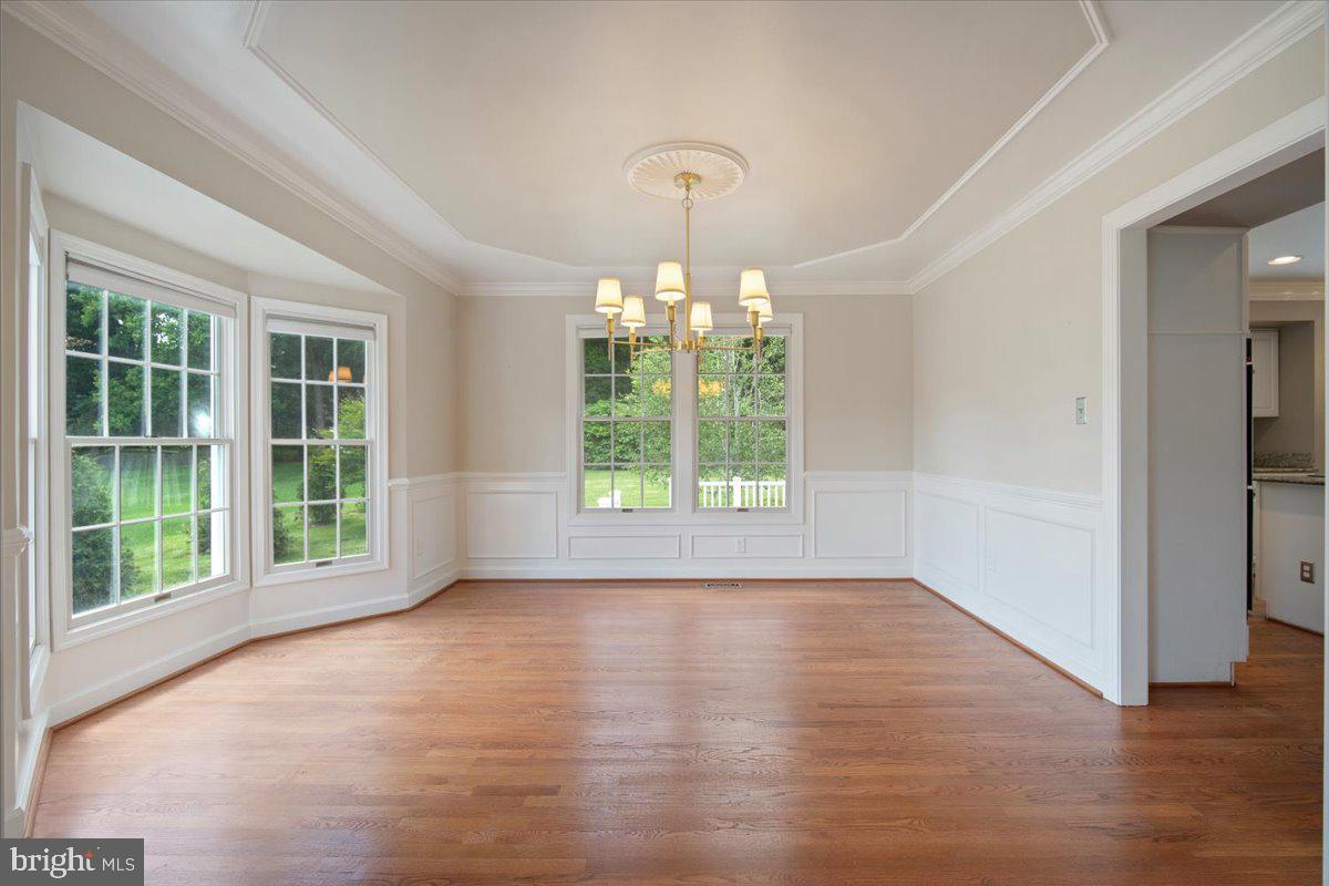 LAYTONSVILLE KNOLLS - Residential