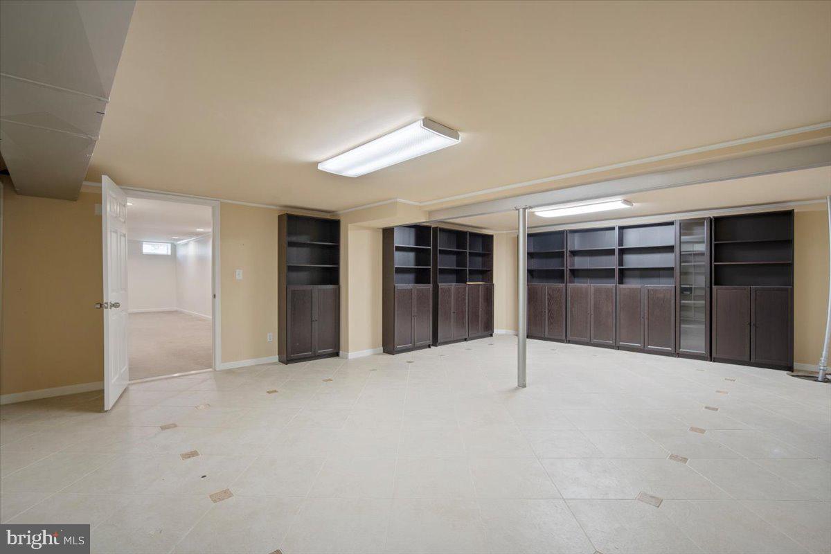 LAYTONSVILLE KNOLLS - Residential