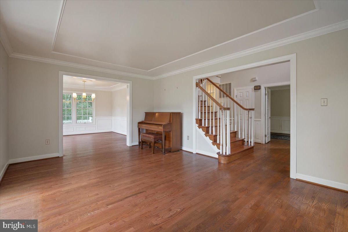 LAYTONSVILLE KNOLLS - Residential