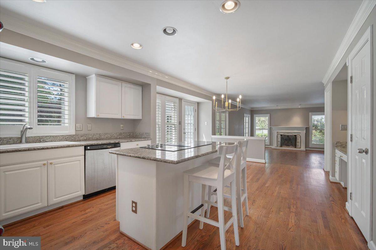 LAYTONSVILLE KNOLLS - Residential