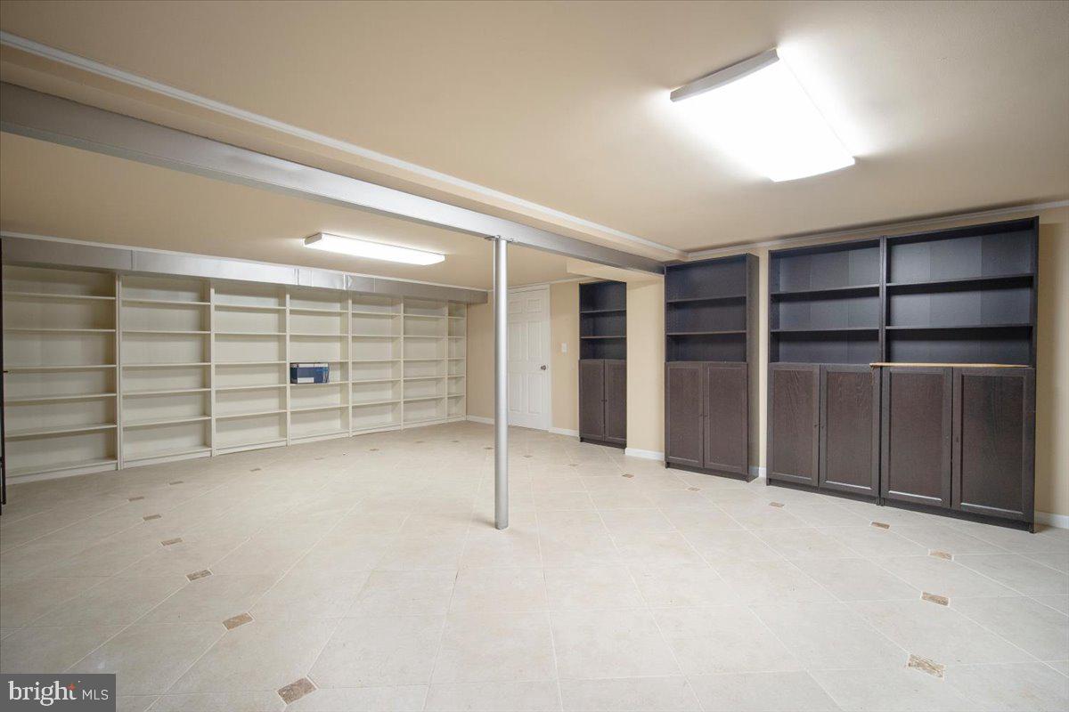 LAYTONSVILLE KNOLLS - Residential